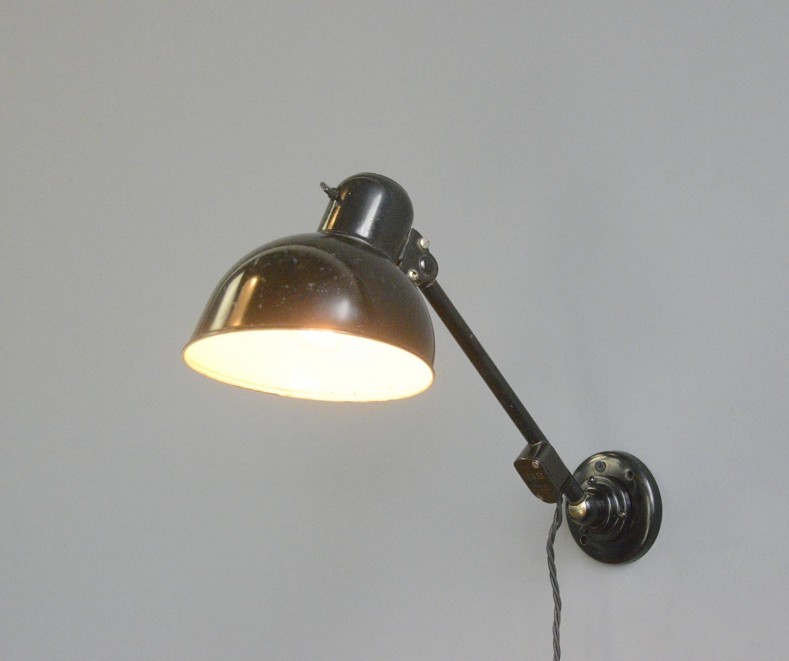 Kaiser Jdell Model 6723 Wall Lamp by Christian Dell In Good Condition In Gloucester, GB