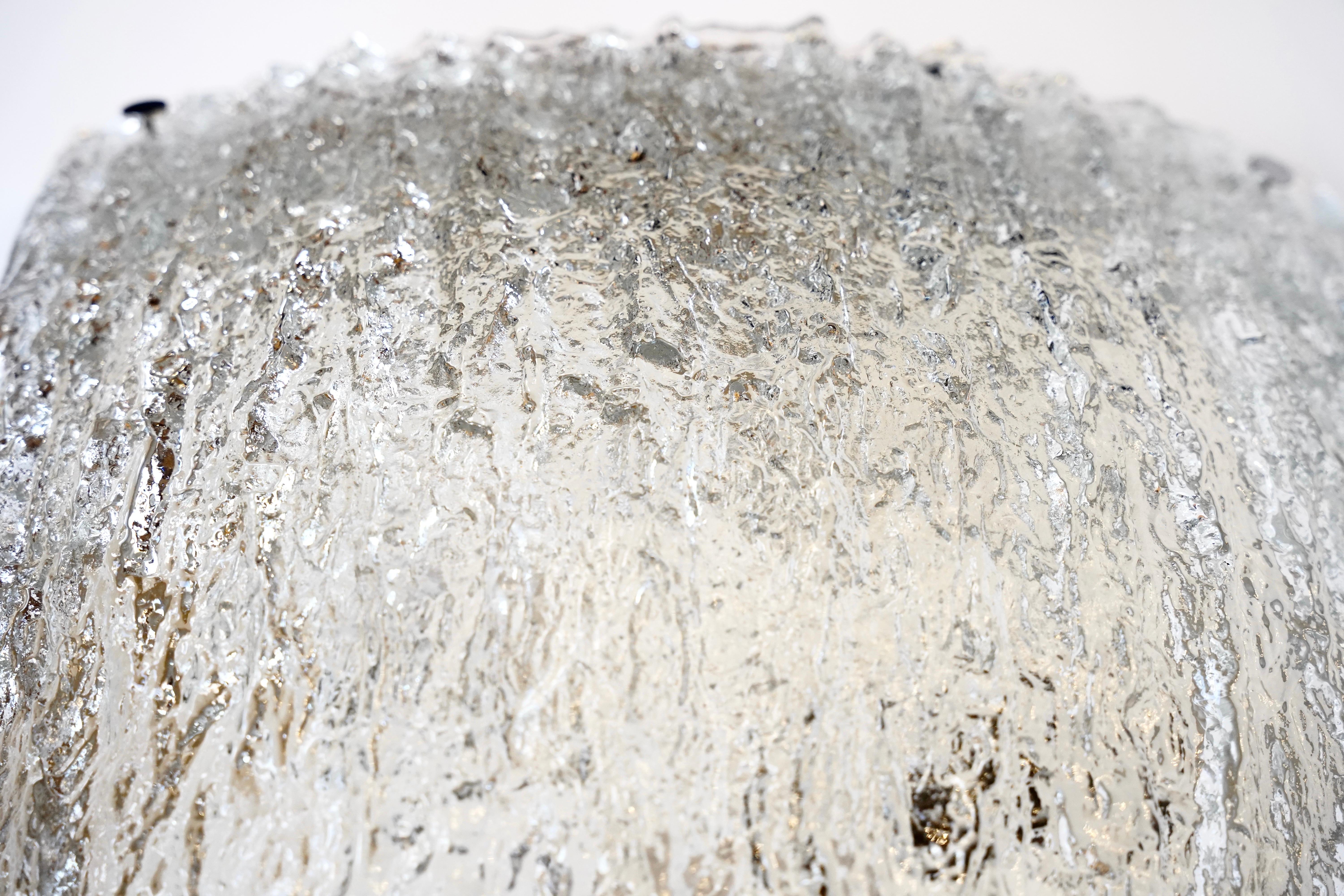 20ième siècle Épis de faîtage Kaiser leuchten en verre carré bombé, Allemagne, 1975 en vente