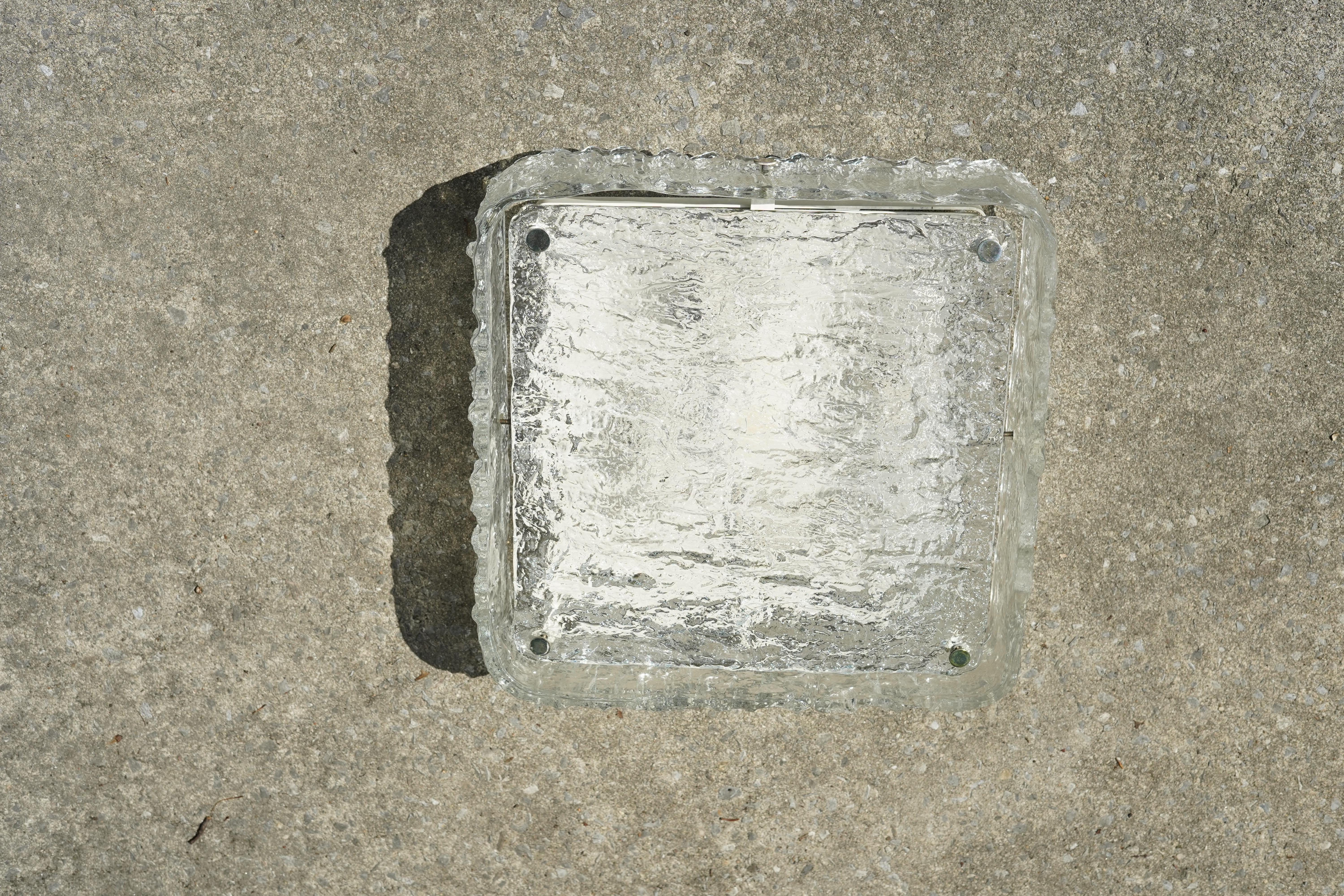 Kaiser Leuchten Kaiser flush Mount quadratisch Glas Chrom Endstücke, Deutschland, 1970 (Handgefertigt) im Angebot