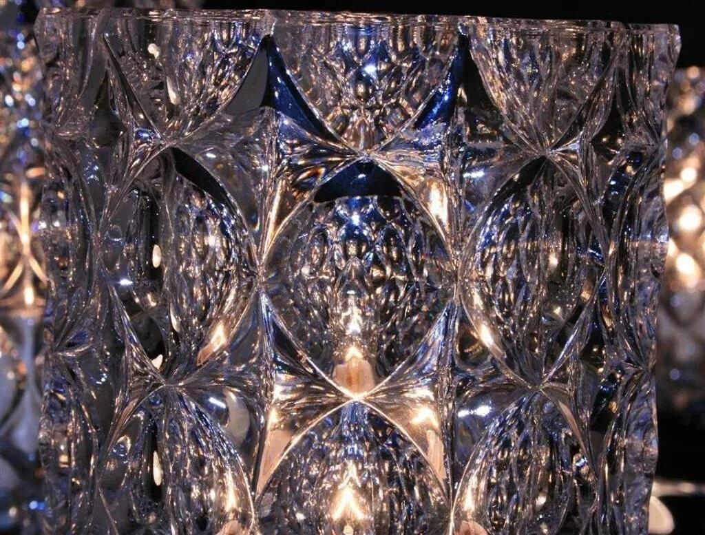 Kaiser Leuchten, lampadario di metà secolo con paralume in vetro e cristallo, cromo, con paralume in cristallo. in vendita 3