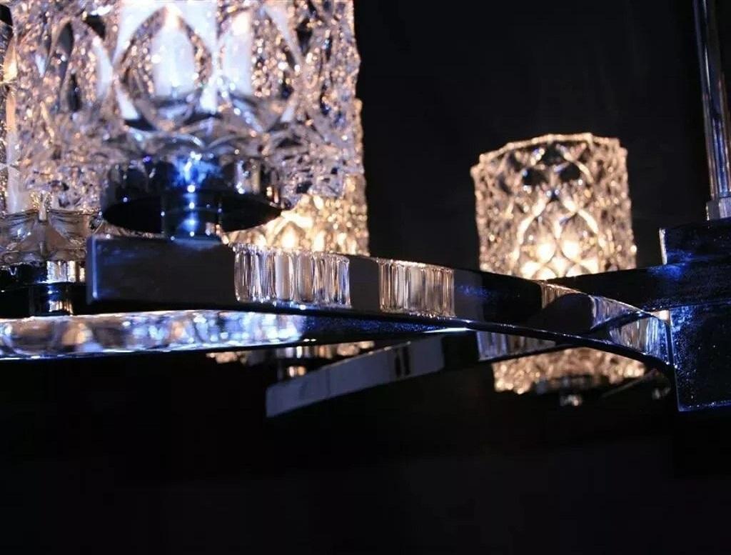 Vetro Kaiser Leuchten, lampadario di metà secolo con paralume in vetro e cristallo, cromo, con paralume in cristallo. in vendita