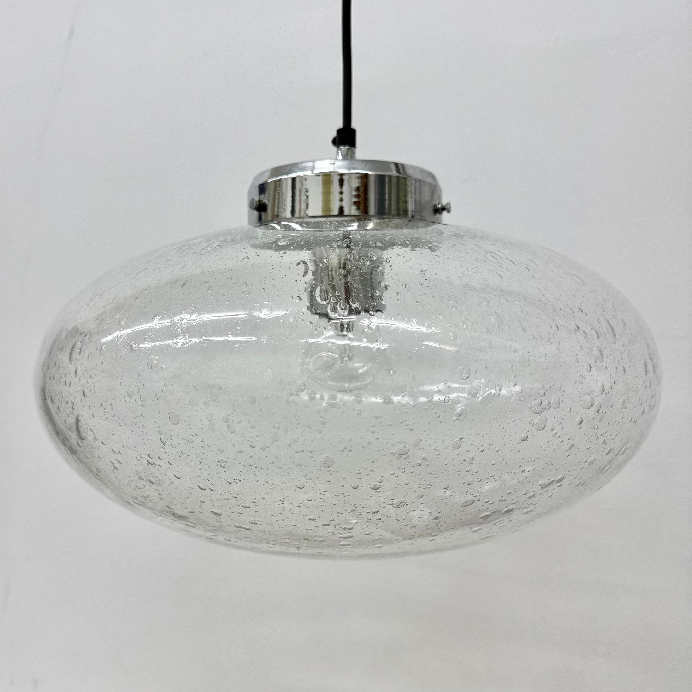 Lampada a sospensione Kaiser Leuchten , anni '70 vetro e cromo , anni '70
