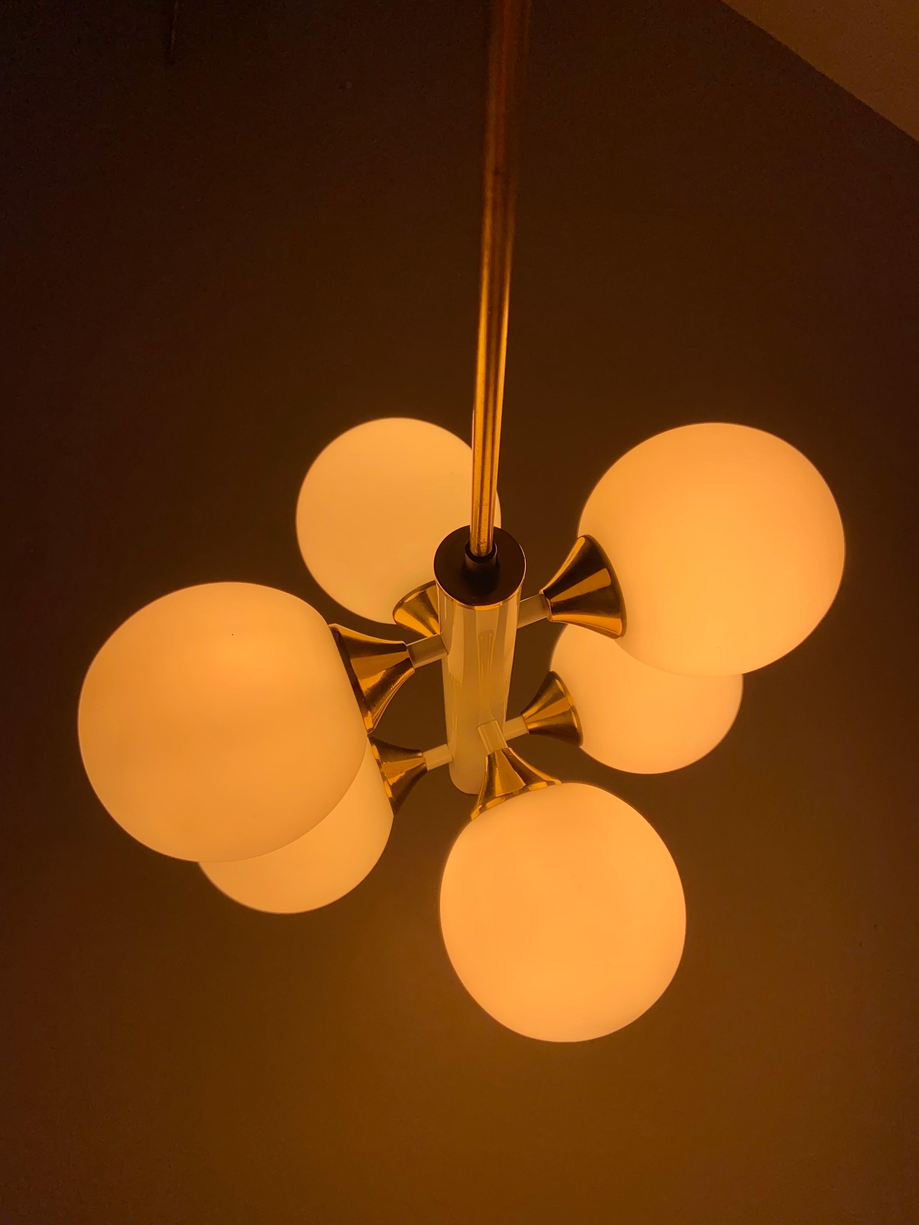 Kaiser Leuchten Sputnik in Brass and Metal with 6 Opaline Bulbs, Germany, 1970's In Good Condition For Sale In Amsterdam, NL