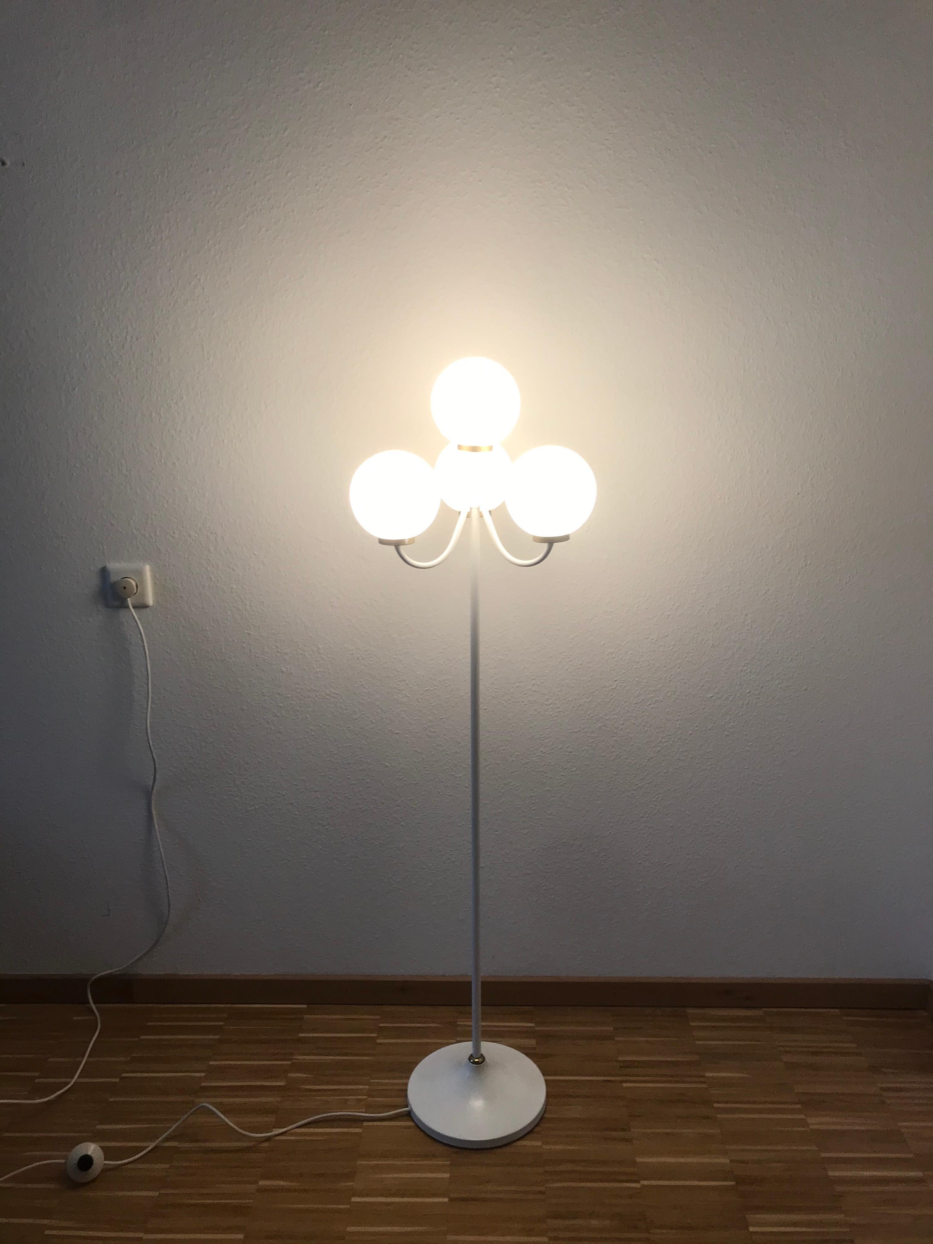 Kaiser Midcentury Brass and White 4-Arm Space Age Floor Lamp, 1960s, Germany For Sale 2