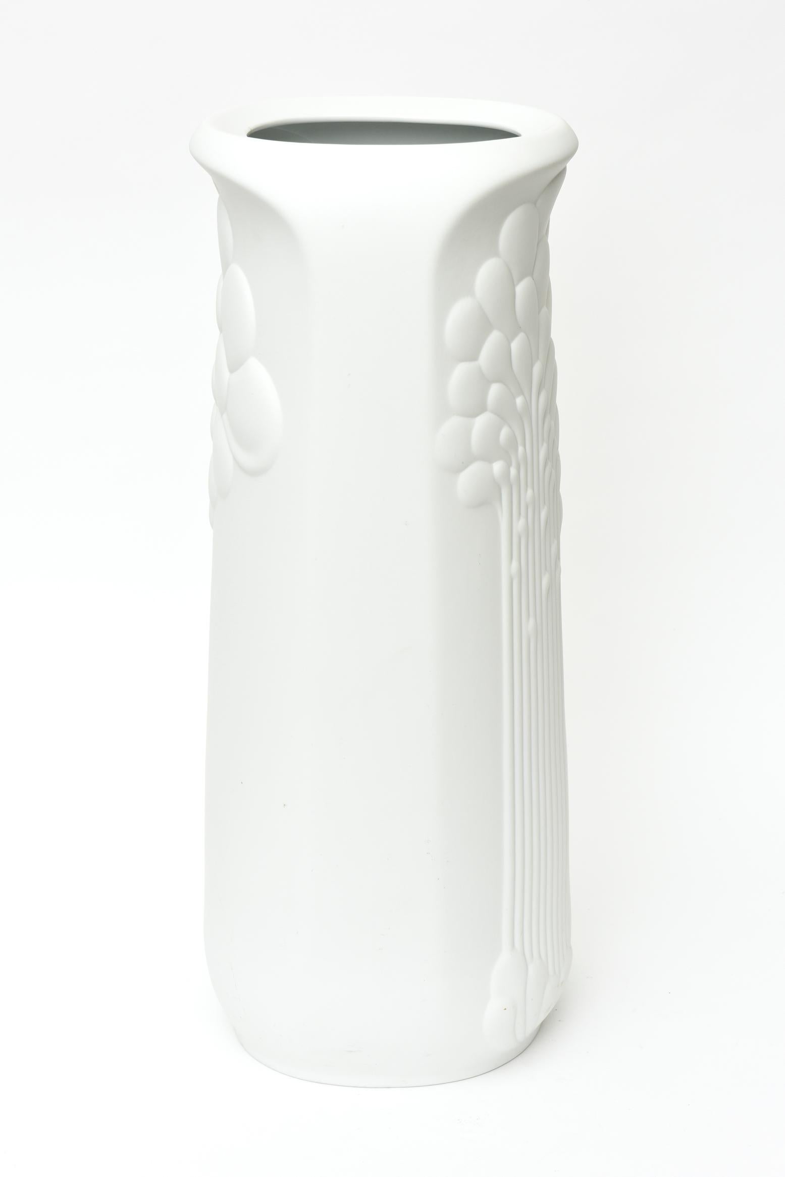 Kaiser Porcelain Umbrella Stand or Monumental Vase Mid-Century Modern In Good Condition In North Miami, FL