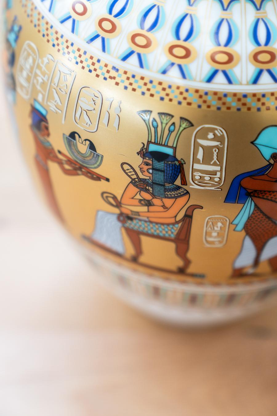 Kaiser „Theben“ Set di 2 vasi in Porcellana, motivo egiziano. im Angebot 14