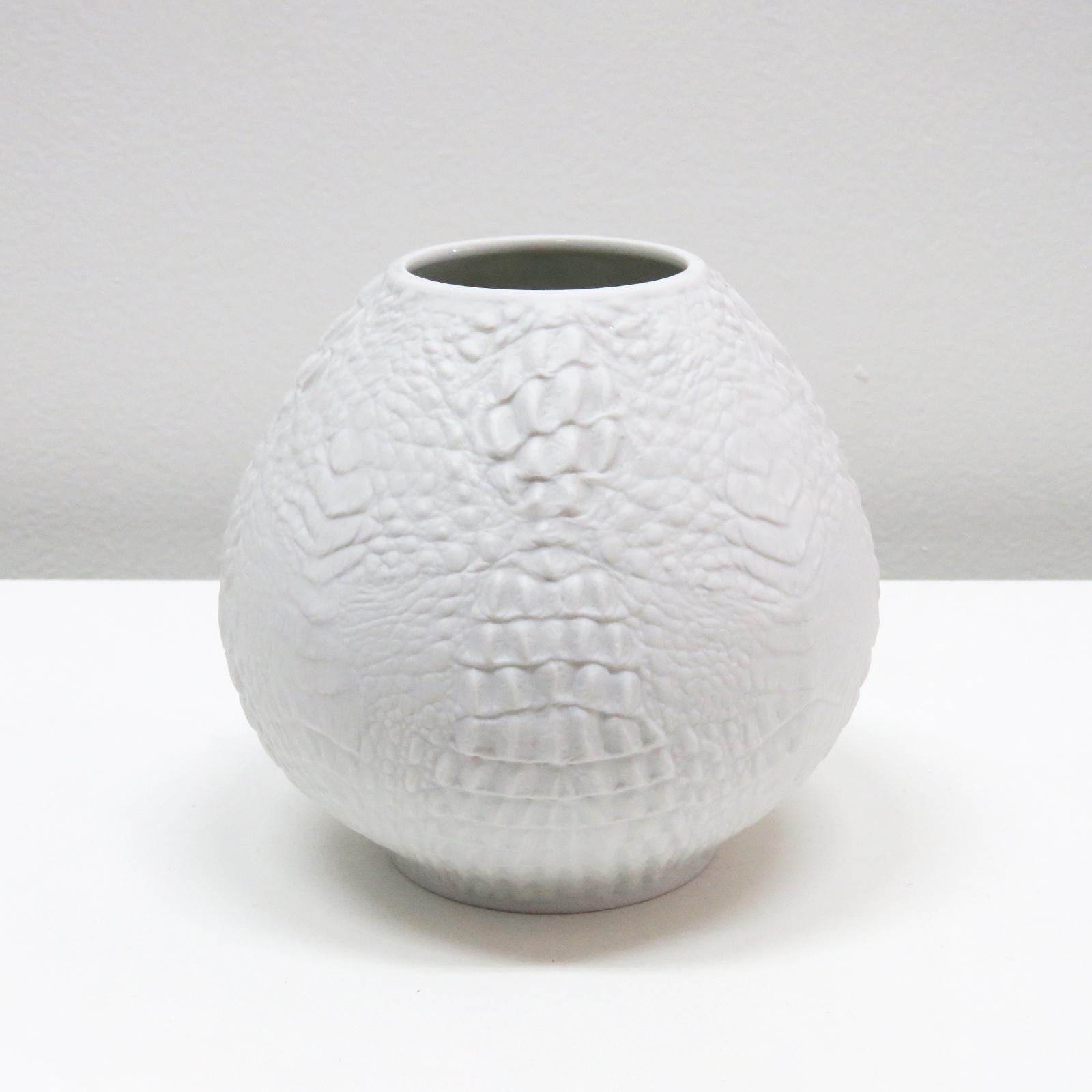 kaiser vase white porcelain