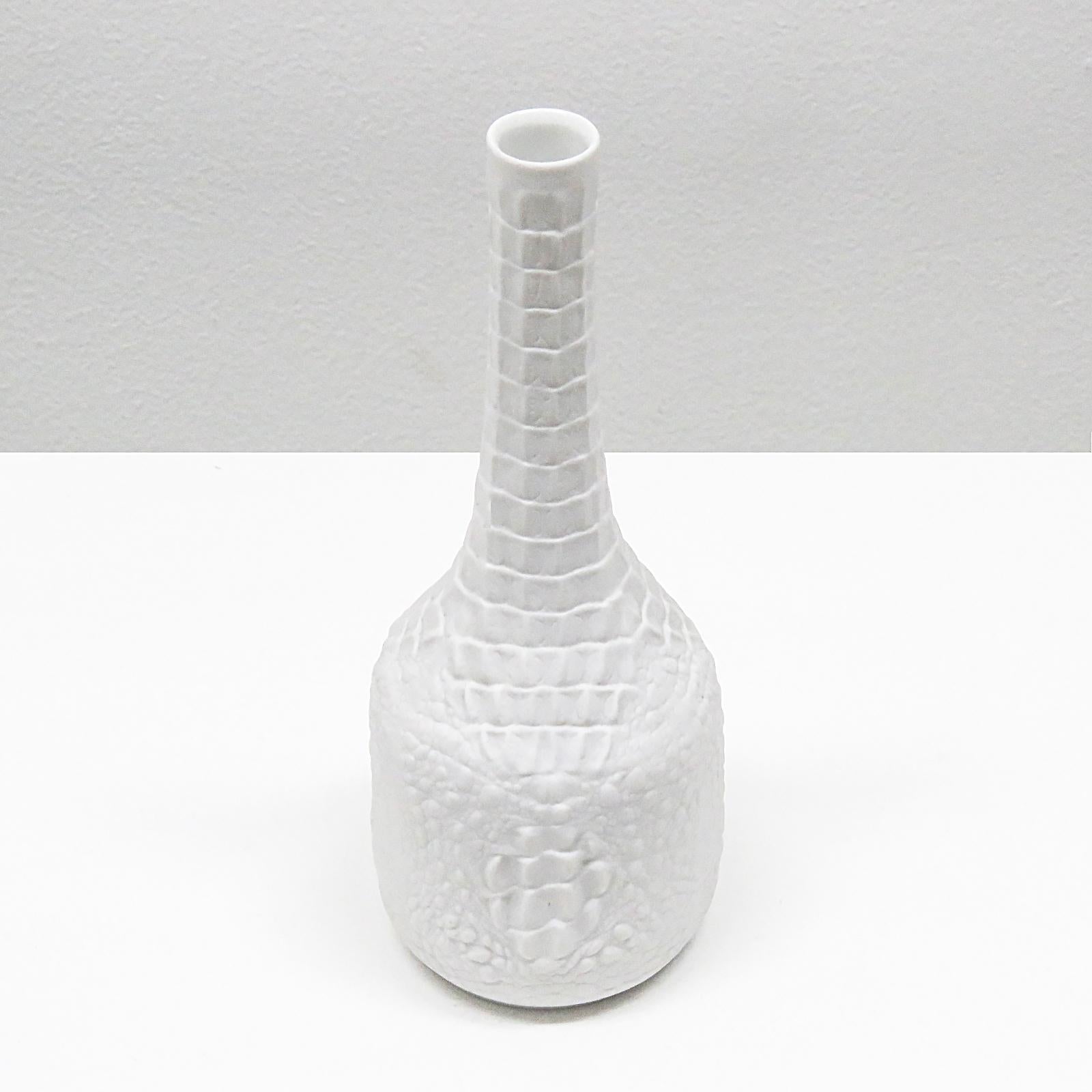 Kaiser Vase Model No 248/0, 1960 In Good Condition For Sale In Los Angeles, CA