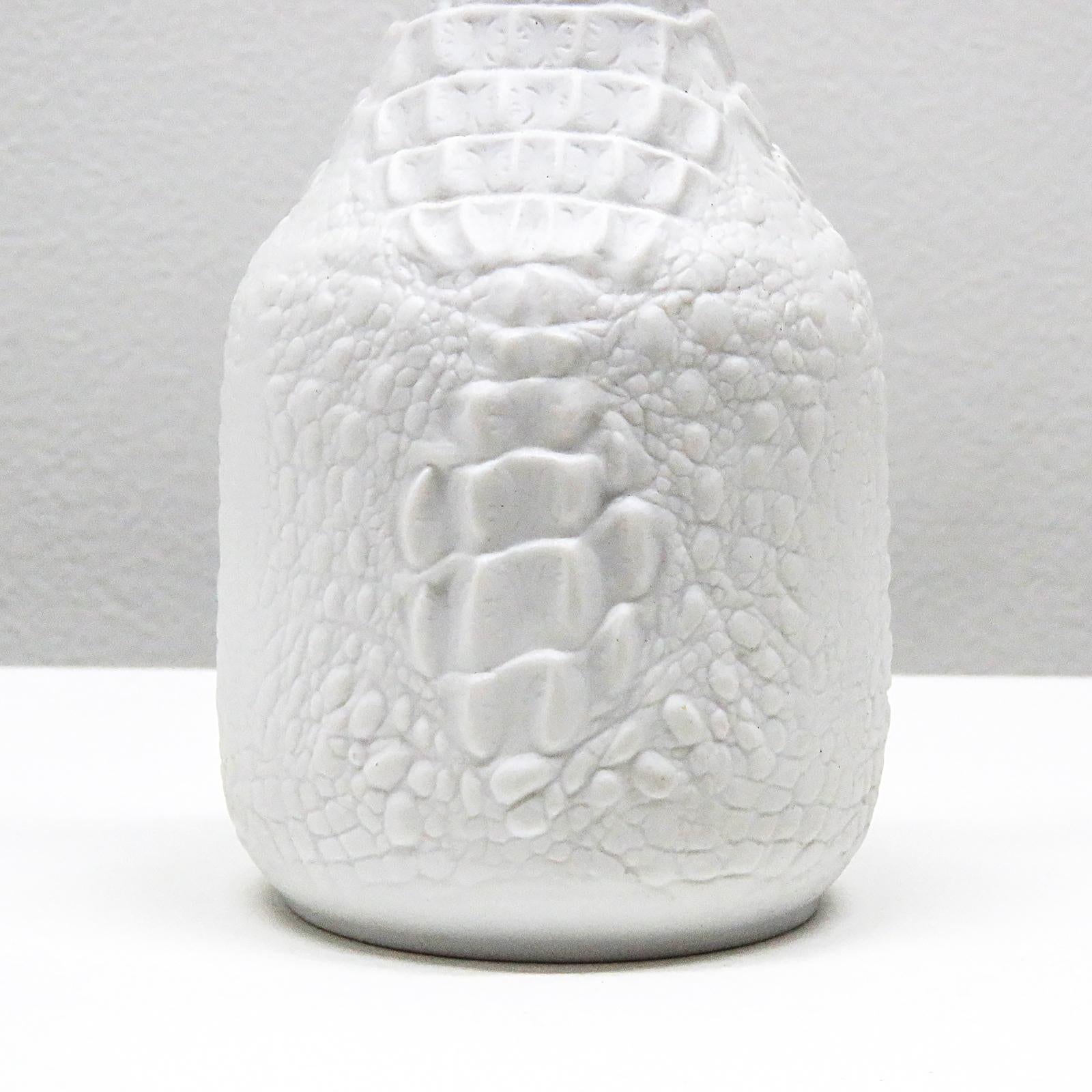 Porcelain Kaiser Vase Model No 248/0, 1960 For Sale