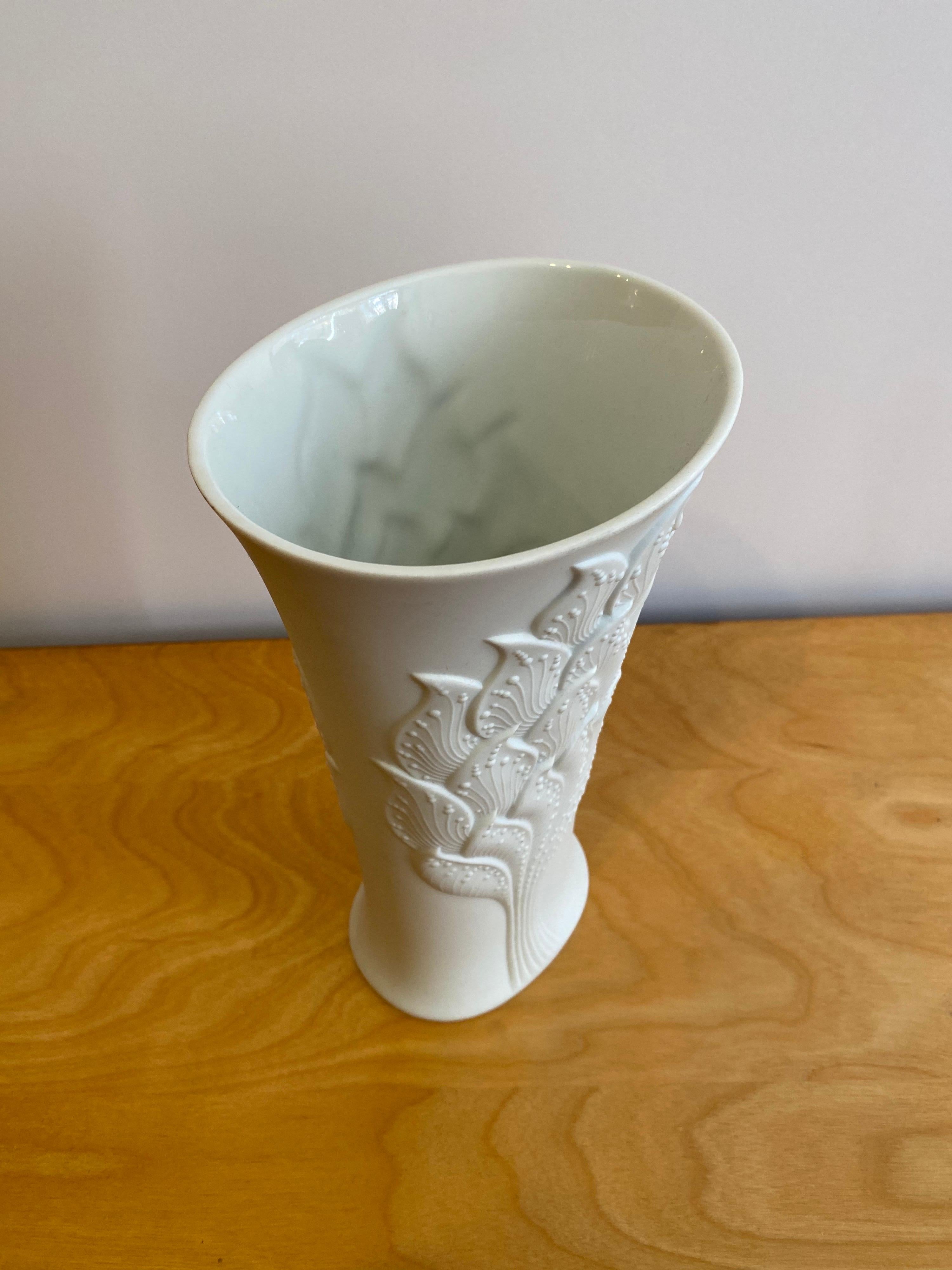 Allemand Vase en porcelaine de l'Allemagne de l'Ouest Kaiser en vente