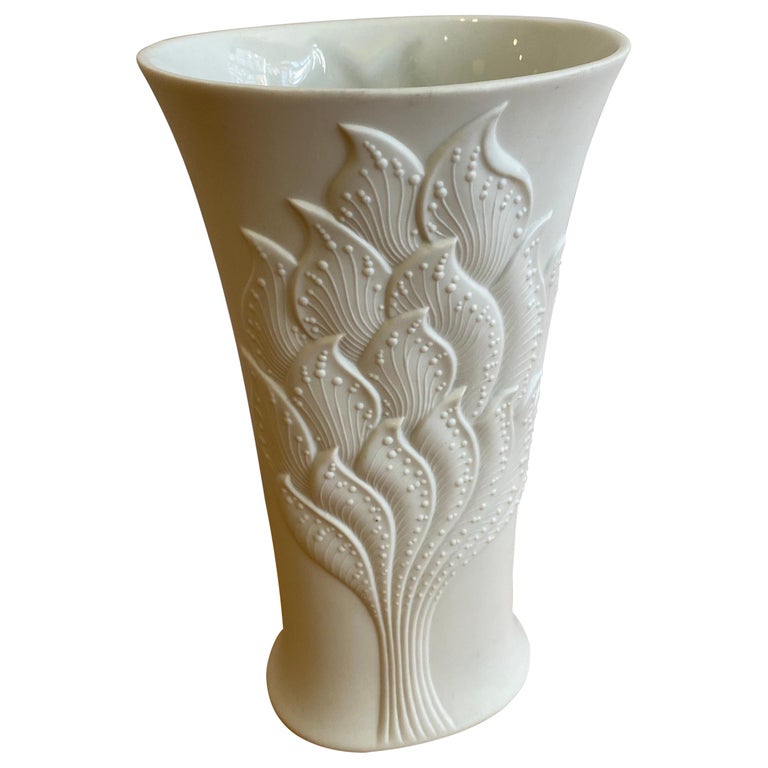 Vase en porcelaine de l'Allemagne de l'Ouest Kaiser En vente sur 1stDibs