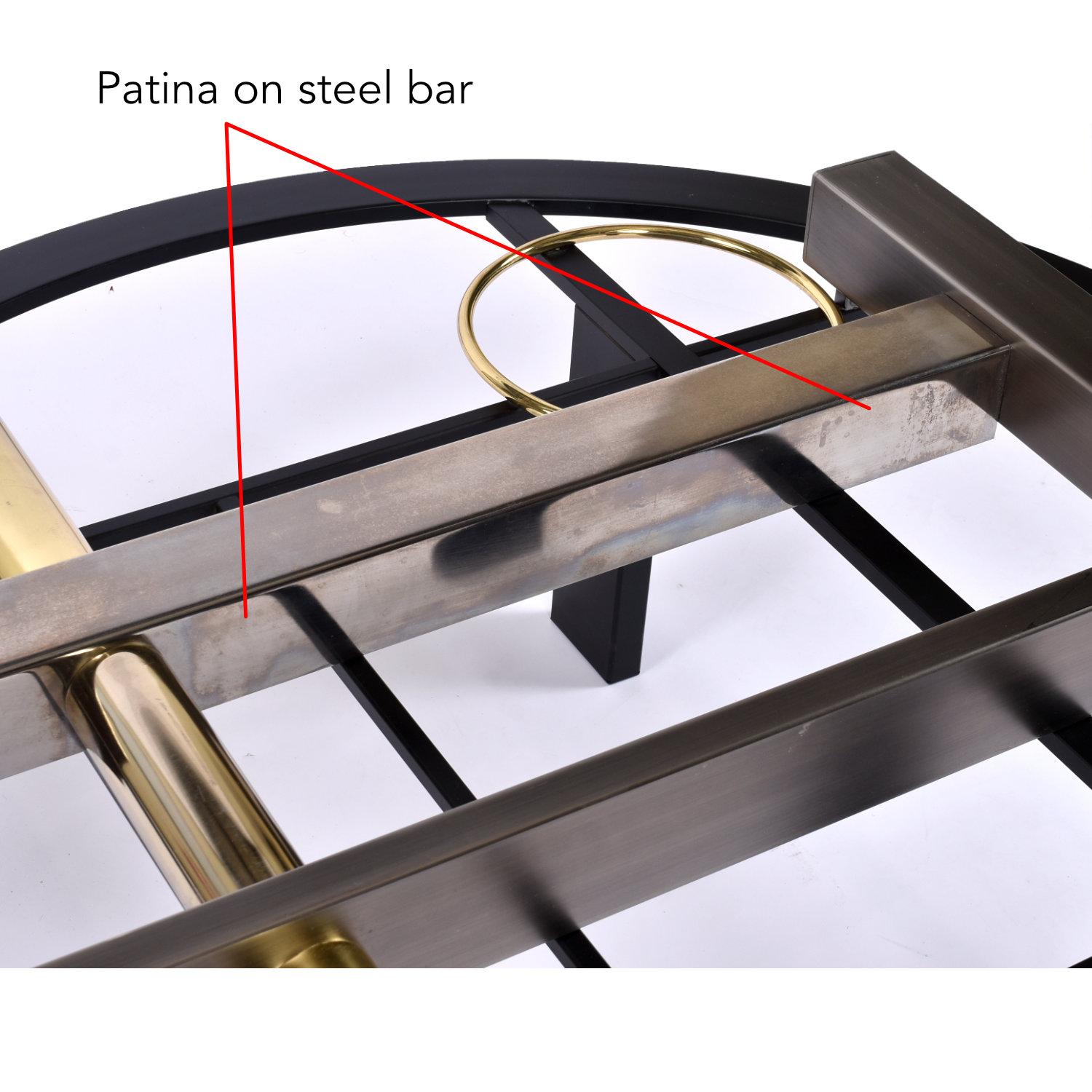 Kaizo Oto, Art déco-inspirierter Couchtisch mit runder Glasplatte, Gold, Schwarz und Stahl im Angebot 3