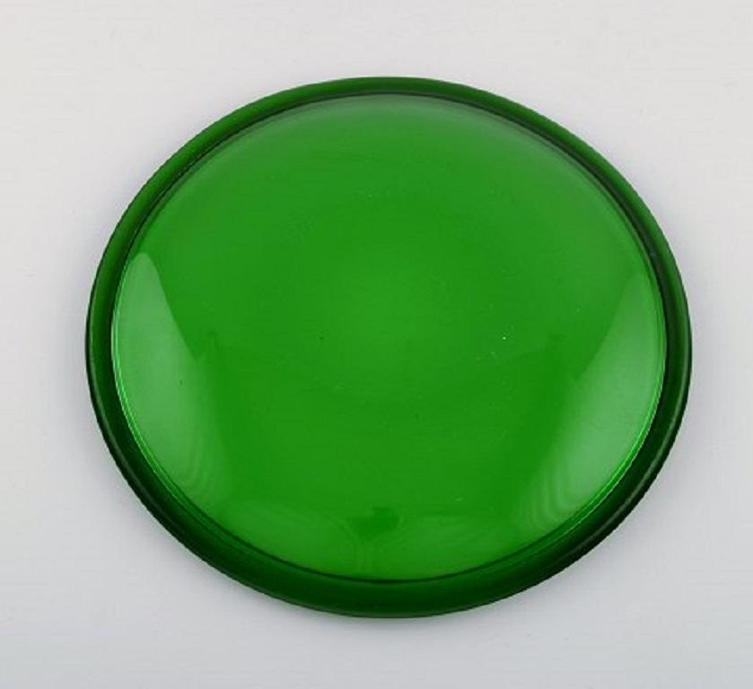 Kaj Franck '1911-1989' for Nuutajärvi, Six Luna Plates in Green Art Glass In Excellent Condition In Copenhagen, DK