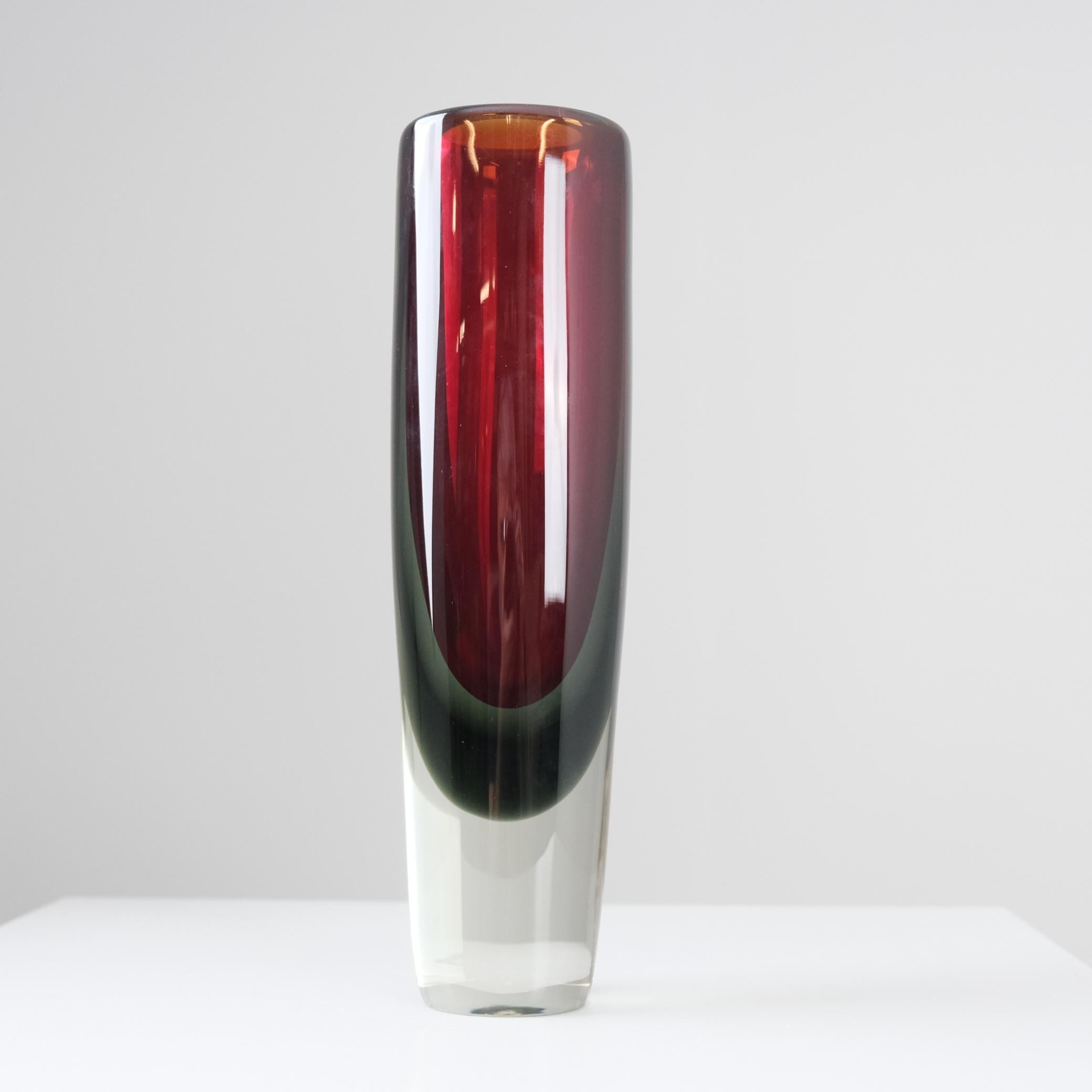 Kaj Franck Kunstglasobjekt KF 239 in Rot & Graugrün, Nuutajärvi 1962 im Angebot 4