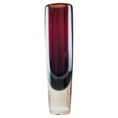Objeto de vidrio artístico Kaj Franck KF 239 en tono rojo y verde grisáceo, Nuutajärvi 1962