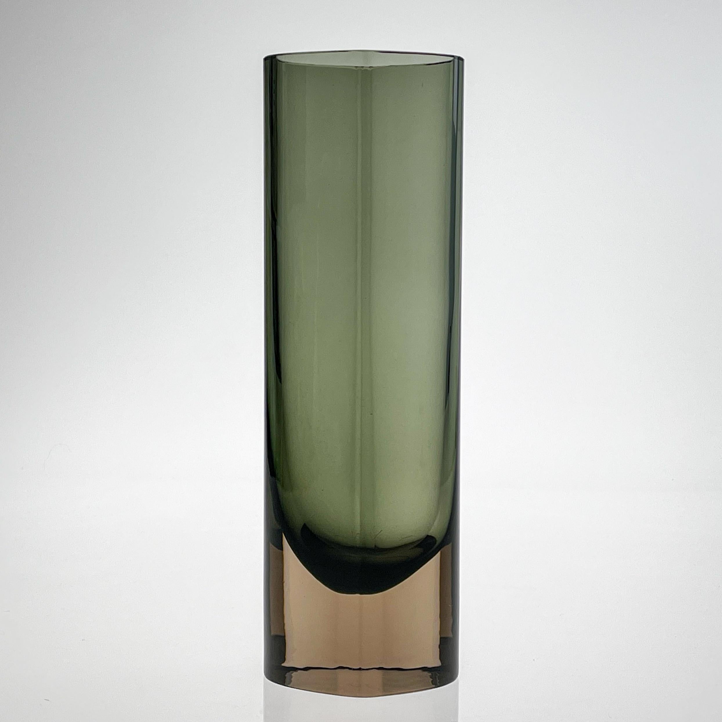 Finnish Scandinavian Modern Kaj Franck Art-Glass Vase Handblown Green Brown circa 1967 For Sale