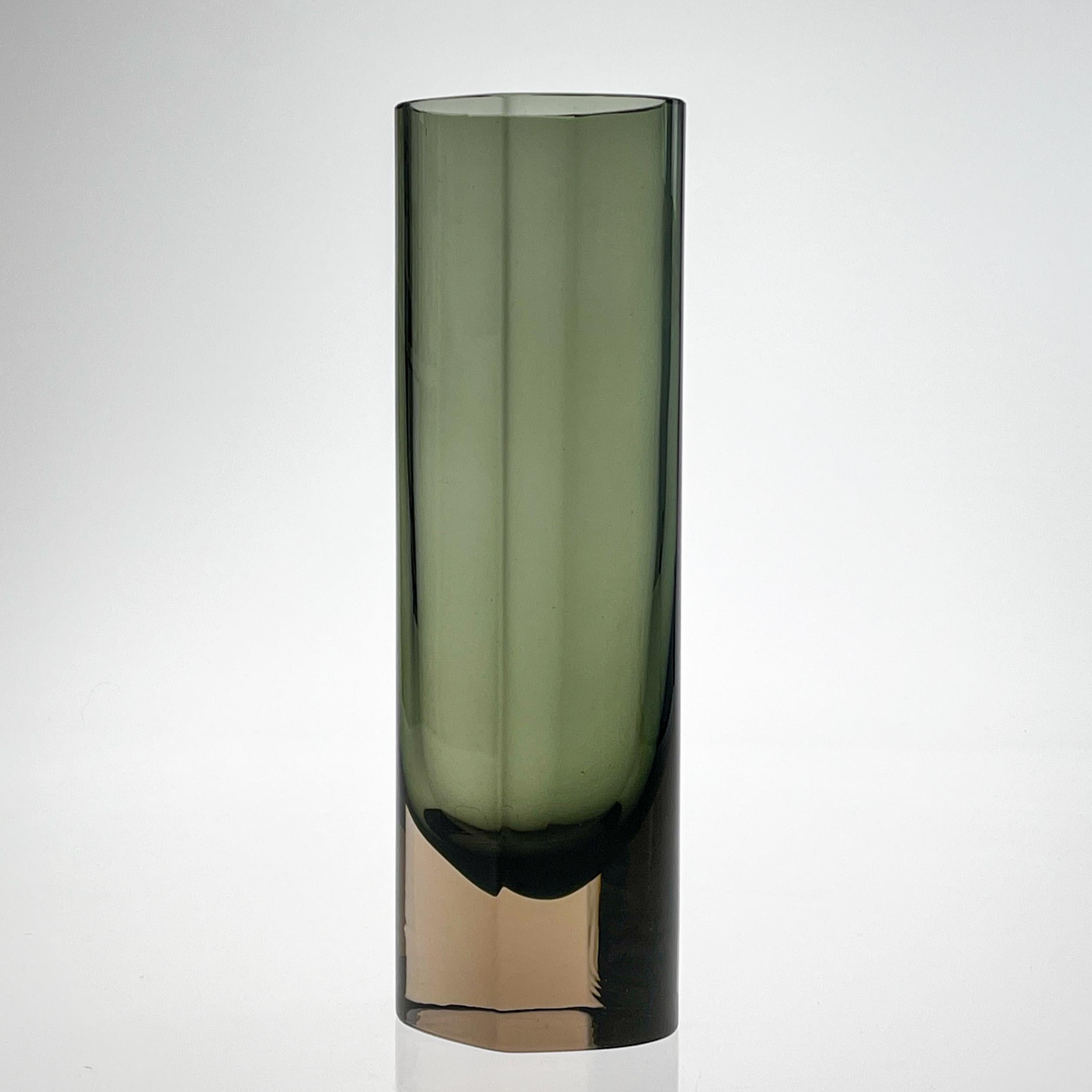 Mid-20th Century Scandinavian Modern Kaj Franck Art-Glass Vase Handblown Green Brown circa 1967 For Sale