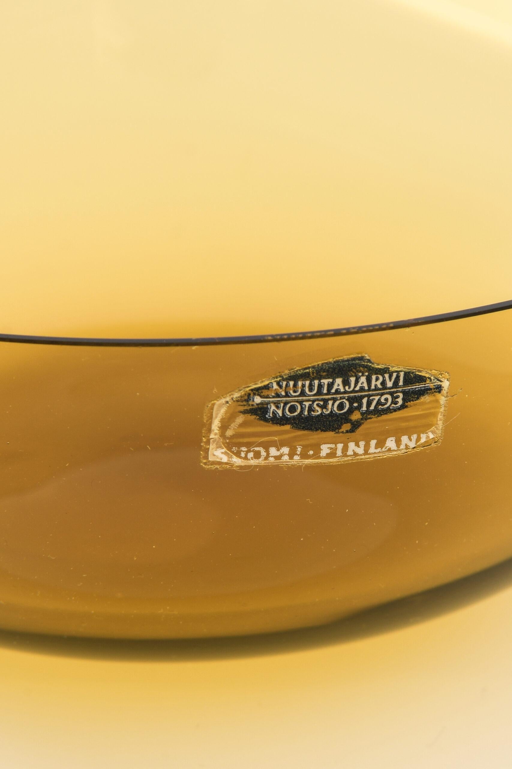 Scandinavian Modern Kaj Franck Bowls Produced by Nuutajärvi Notsjö in Finland For Sale