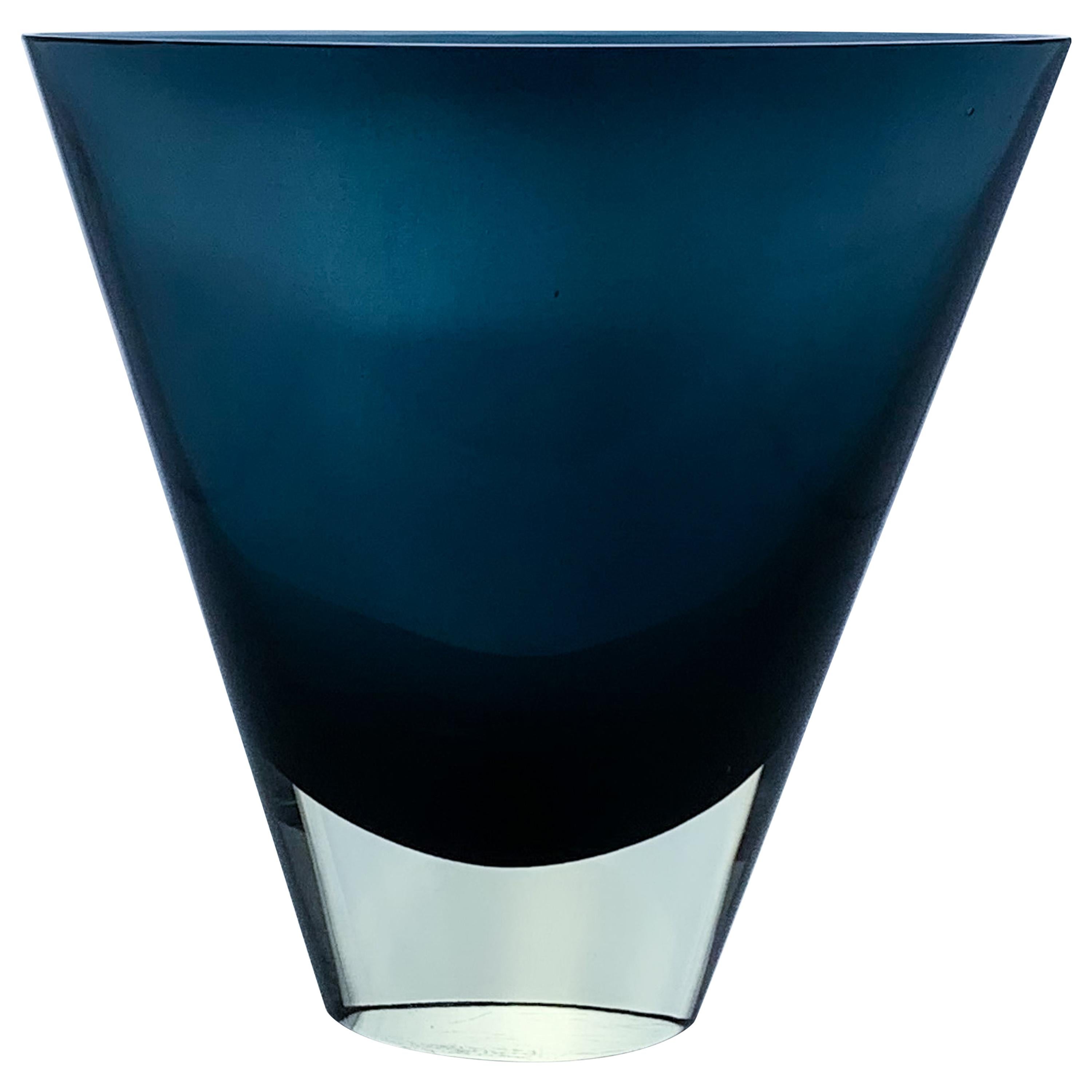 Kaj Franck, Cased Blue Glass Art-Object, Model KF 234, Nuutajärvi-Notsjö, 1961