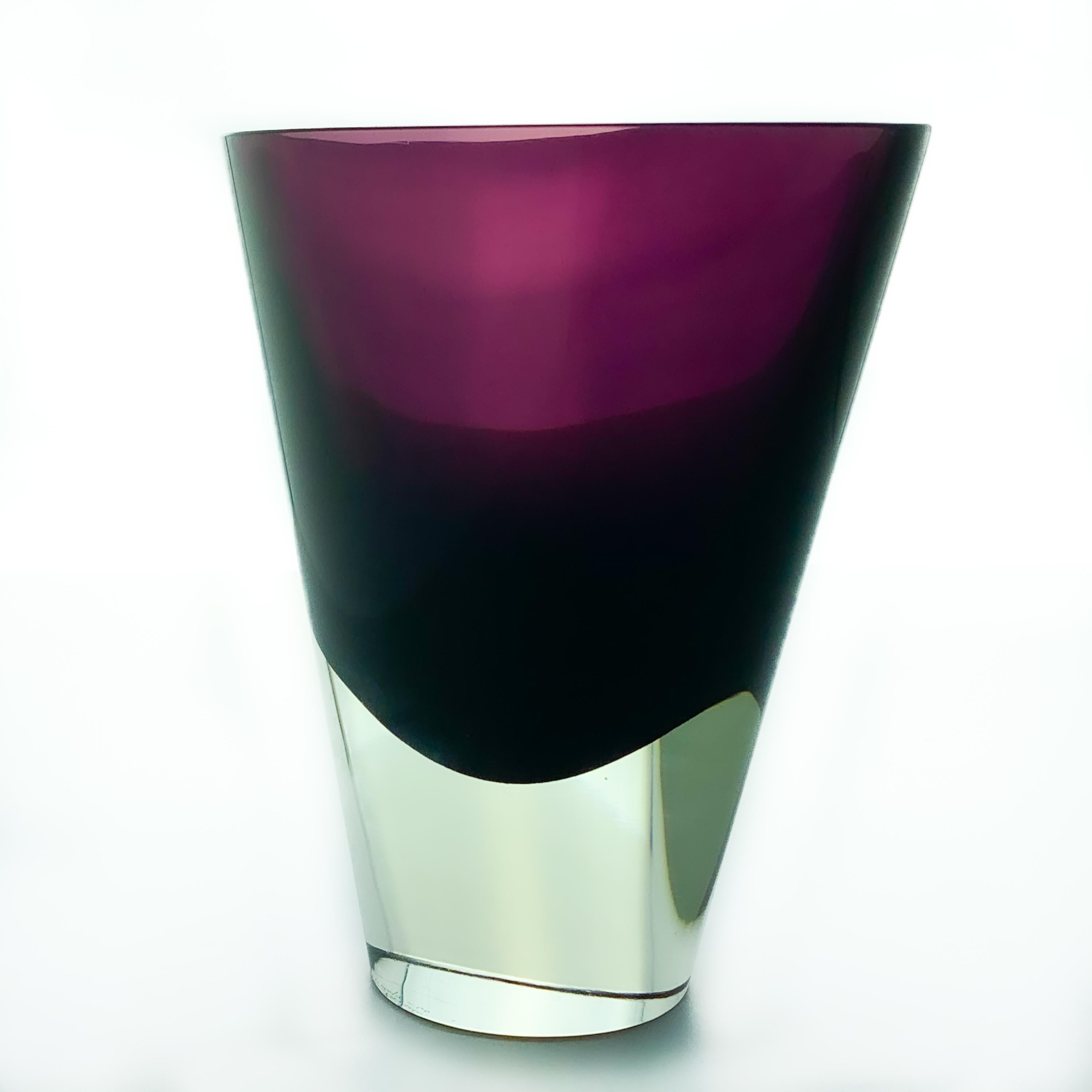 Scandinavian Modern Kaj Franck, Clear and Purple Glass Art-object, Nuutajärvi-Notsjö Finland, 1960 