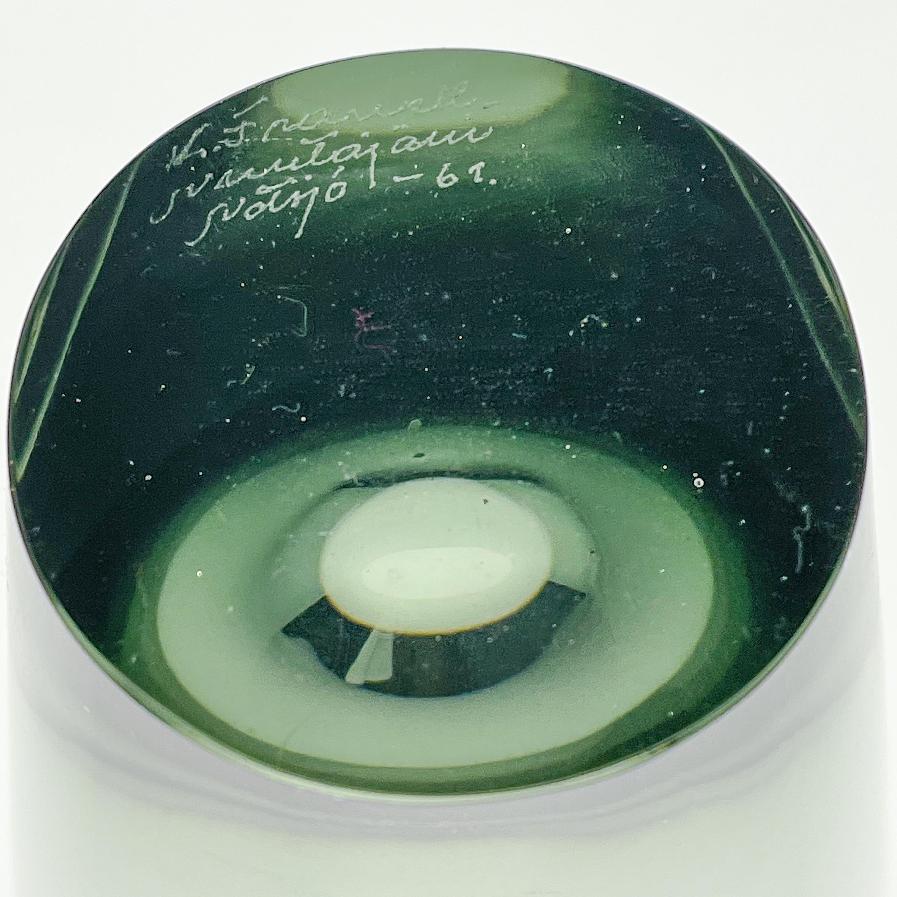 Kaj Franck, Clear & Green Glass Art-Object, Model Kf 234, Nuutajärvi-notsjö 1961 5