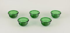 Kaj Franck, Finlande. Ensemble de cinq bols de rinçage "Luna" en verre vert