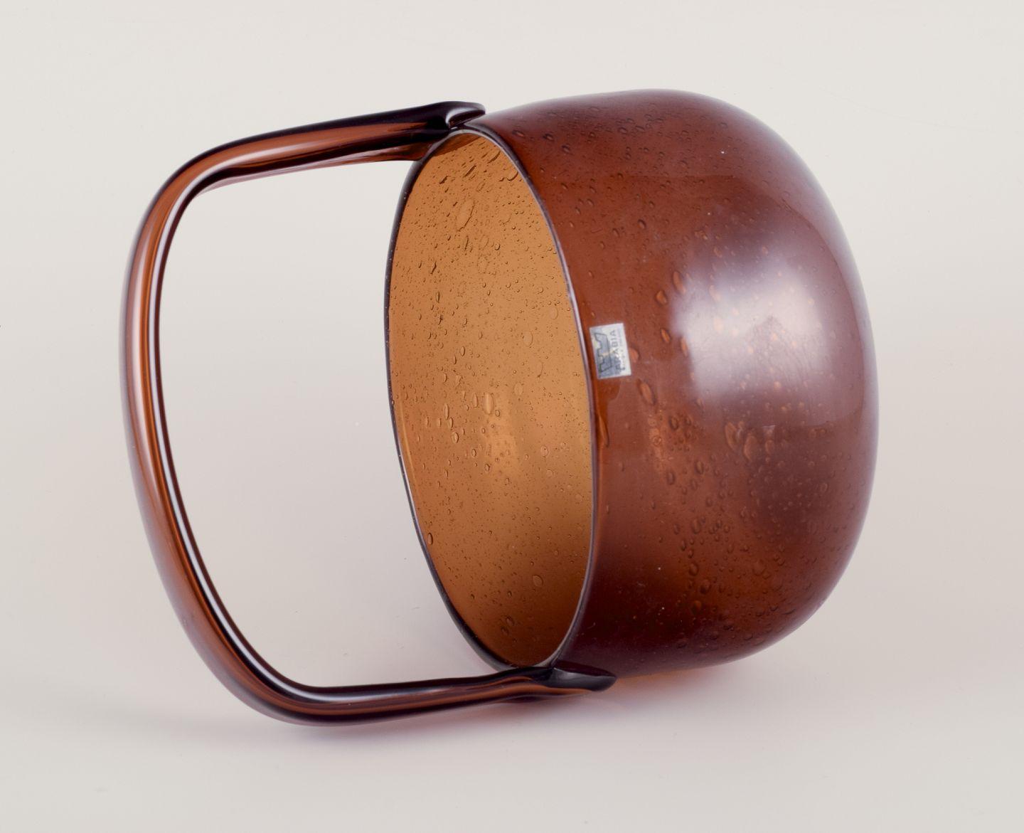 Late 20th Century Kaj Franck for Nuutajärvi Notsjö, Arabia. ‘Sargasso’ art glass bowl with handle. For Sale