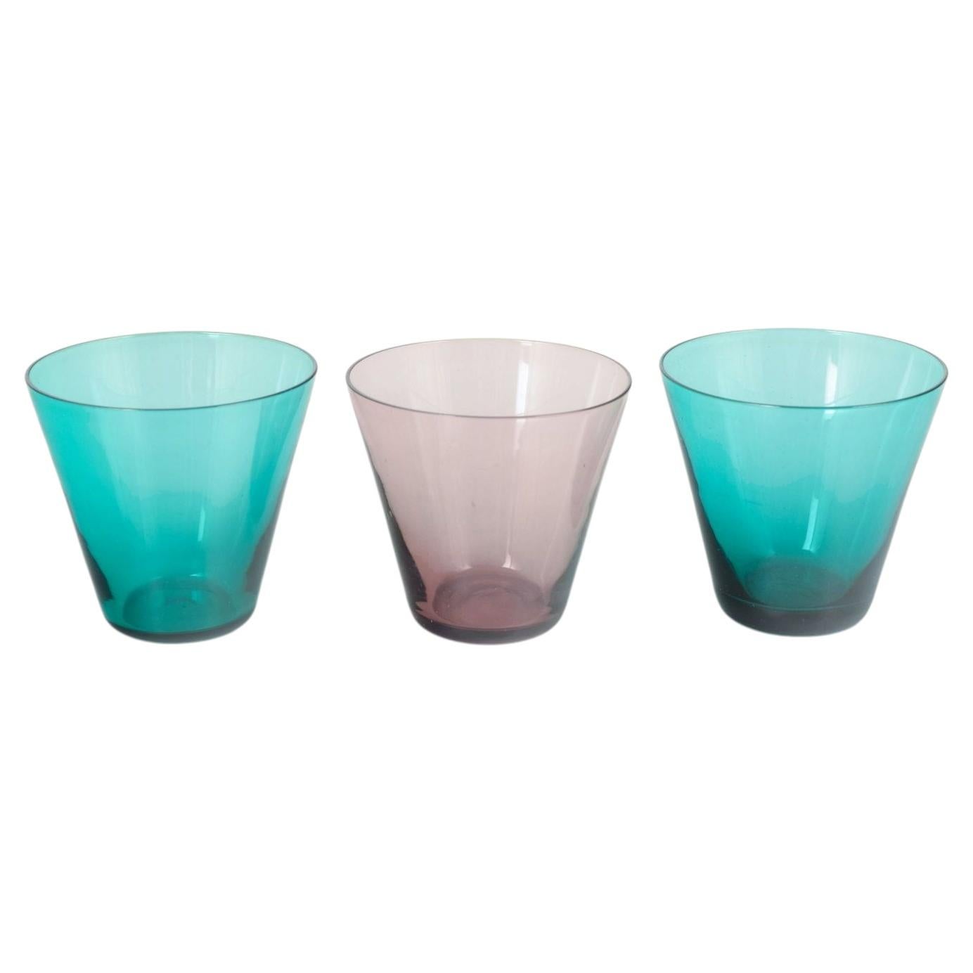 Kaj Franck for Nuutajärvi Notsjö. Set of three small “Kimara” glasses. Mod. 2744