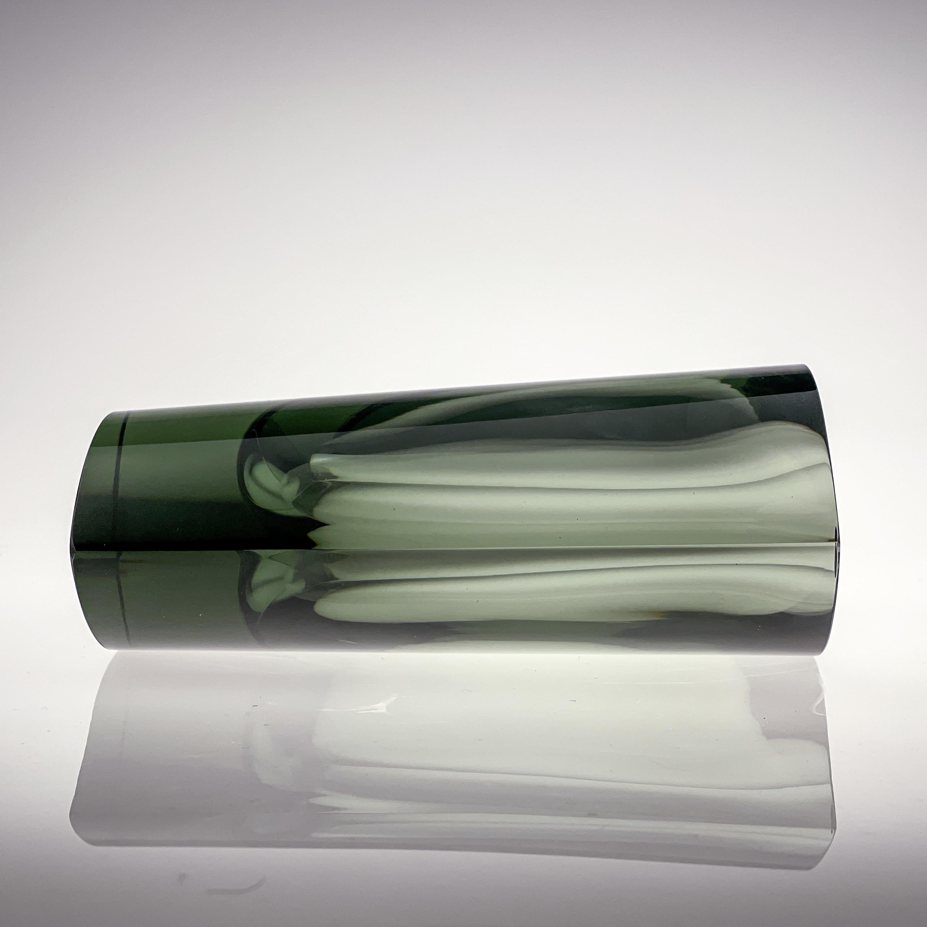 Kaj Franck, Green Glass Art-Object, Model N 407, Nuutajärvi-Notsjö, Finland 1967 8