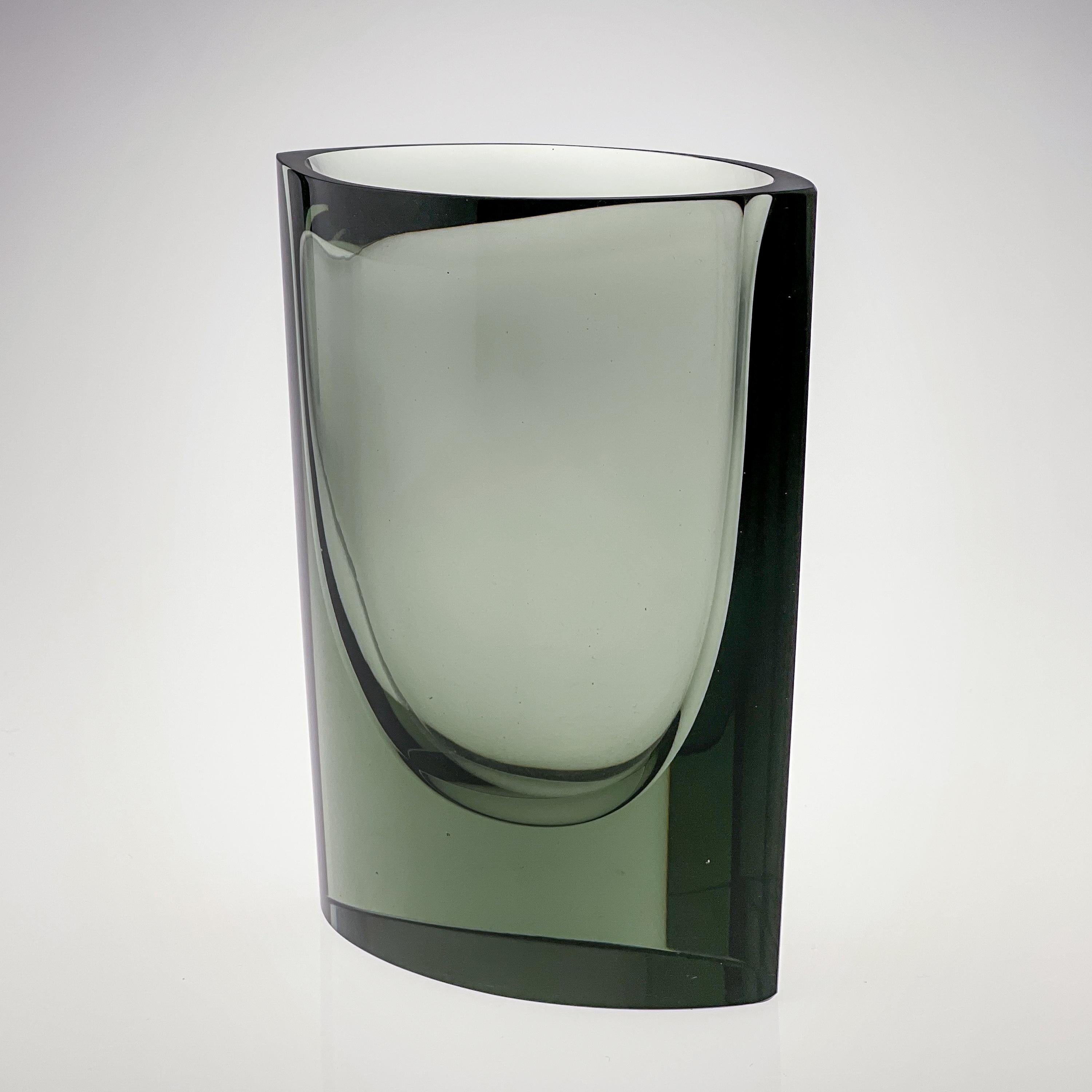 Kaj Franck, Green Glass Art-Object, Model N 407, Nuutajärvi-Notsjö, Finland 1967 1