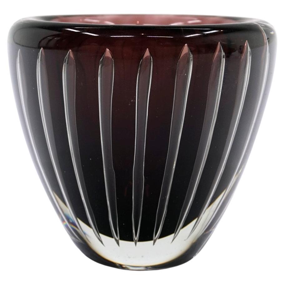 Kaj Franck Kaisla Art Glass Bowl, Burgundy / Clear, Signed on Underside For Sale
