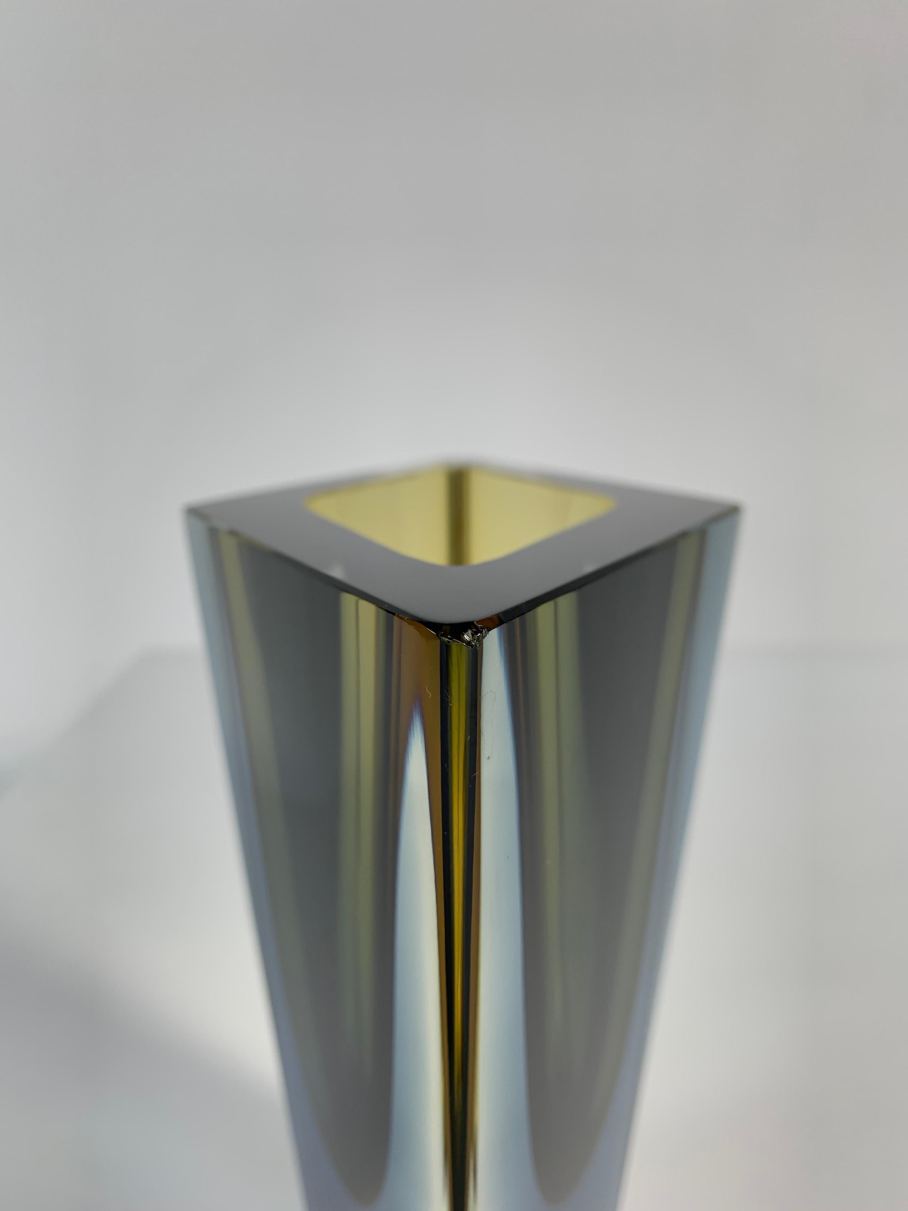 Kaj Franck Vase Prisma Verre de cristal Nuutajärvi Notsjö Finlande, 1964 en vente 2