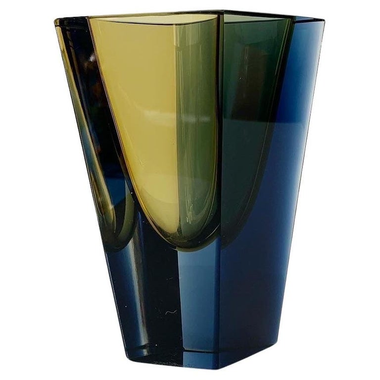 Kaj Franck Prisma Vase Crystal Glass Nuutajärvi Notsjö Finland, 1964 For  Sale at 1stDibs | panther vase finland, nuutajarvi finland