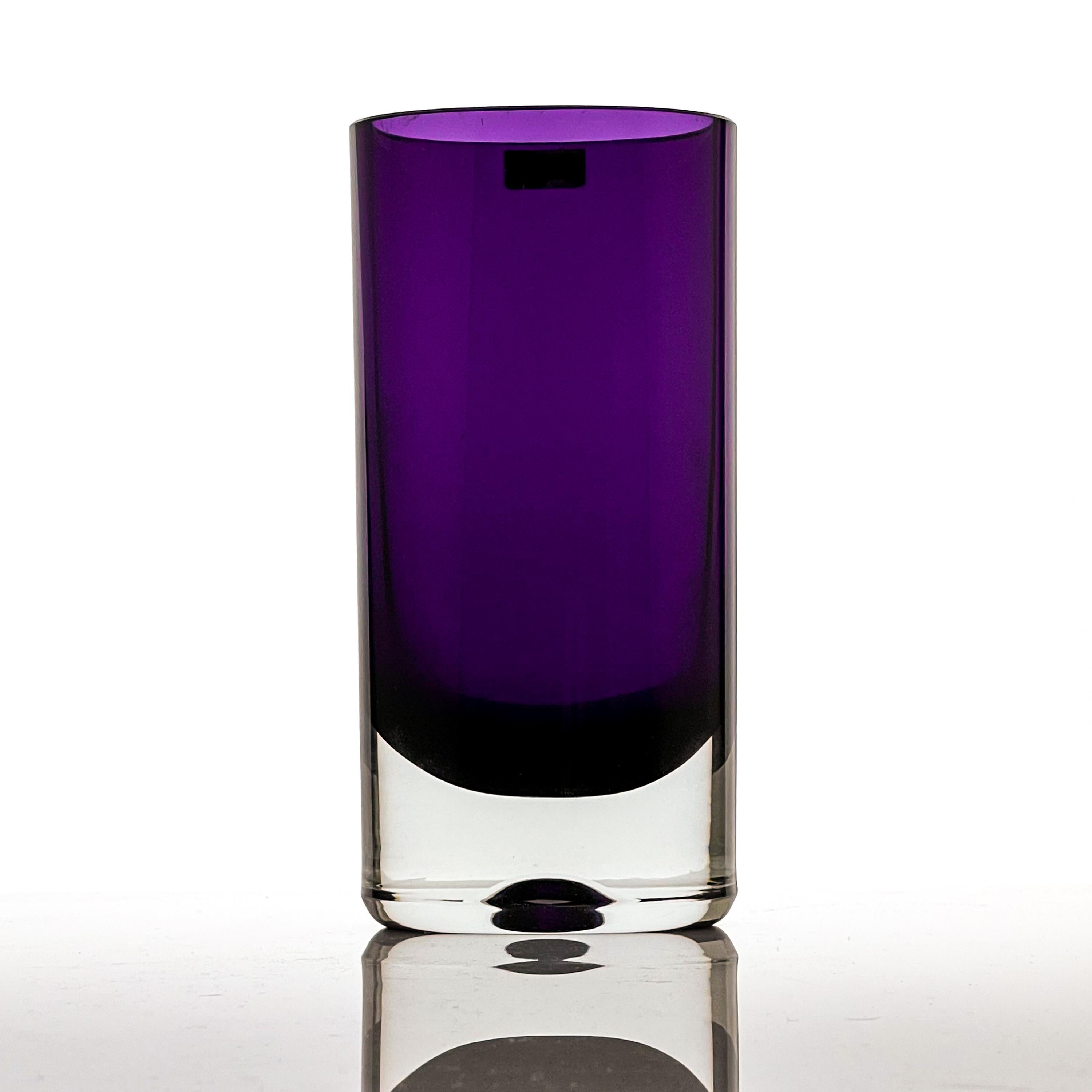 Kaj Franck, Purple glass Art-Object, Model KF 295, Nuutajärvi-Notsjö, ca. 1965 In Good Condition In EL Waalre, NL