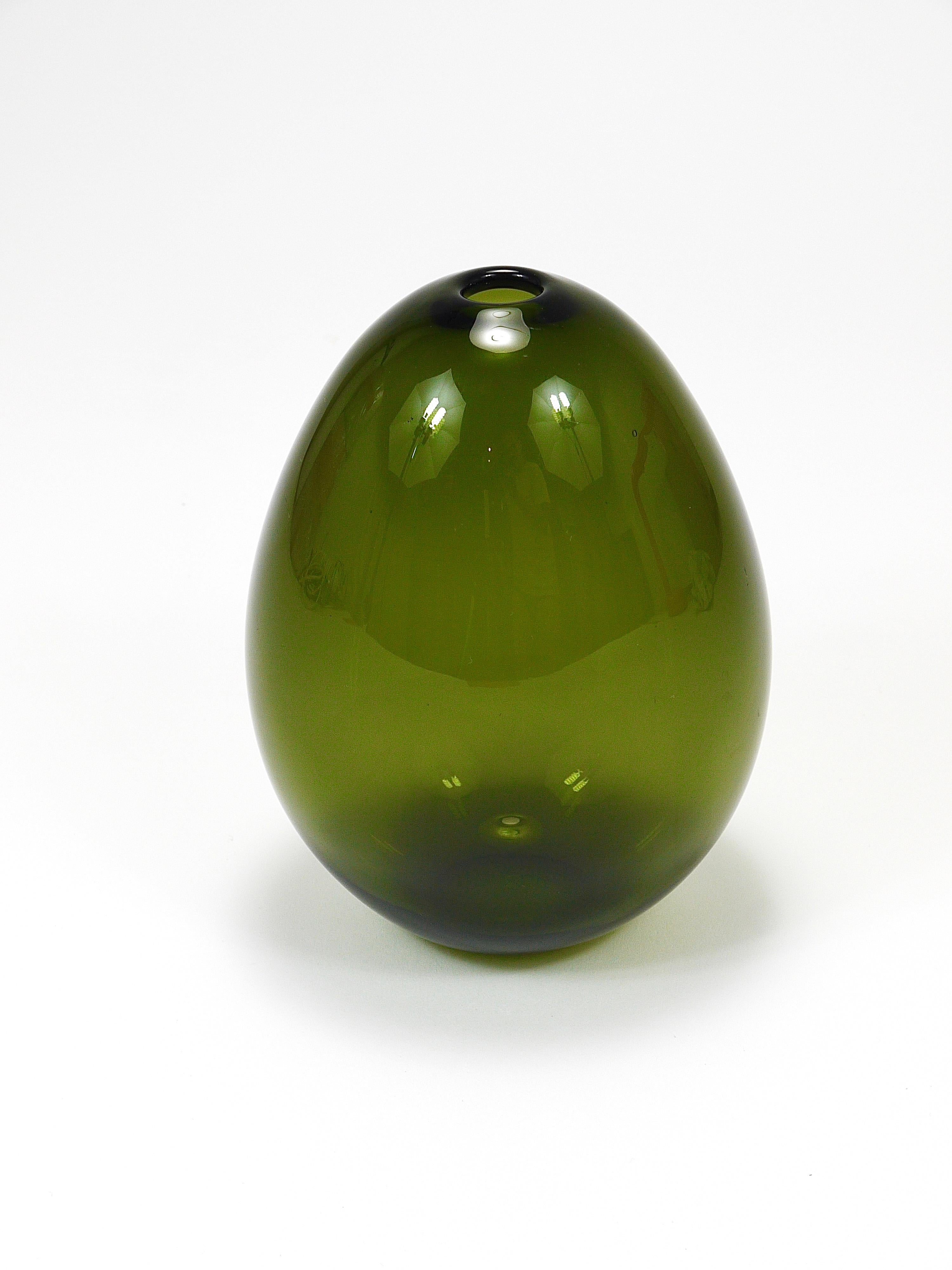 Kaj Franck Saippuakupla Vase en verre d'art à bulles de savon vertes, Nuutajärvi Finlande en vente 3