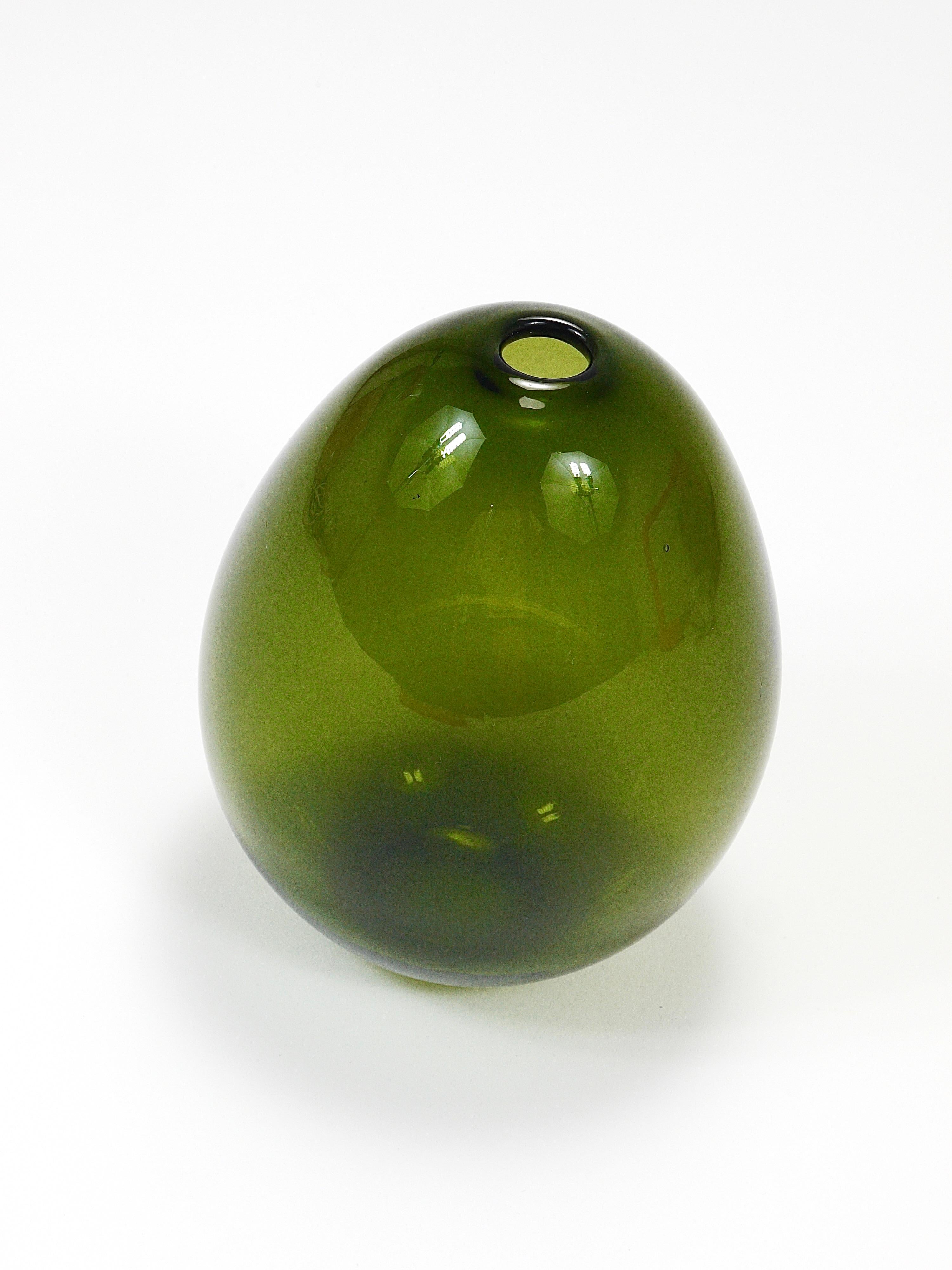 Kaj Franck Saippuakupla Vase en verre d'art à bulles de savon vertes, Nuutajärvi Finlande en vente 5
