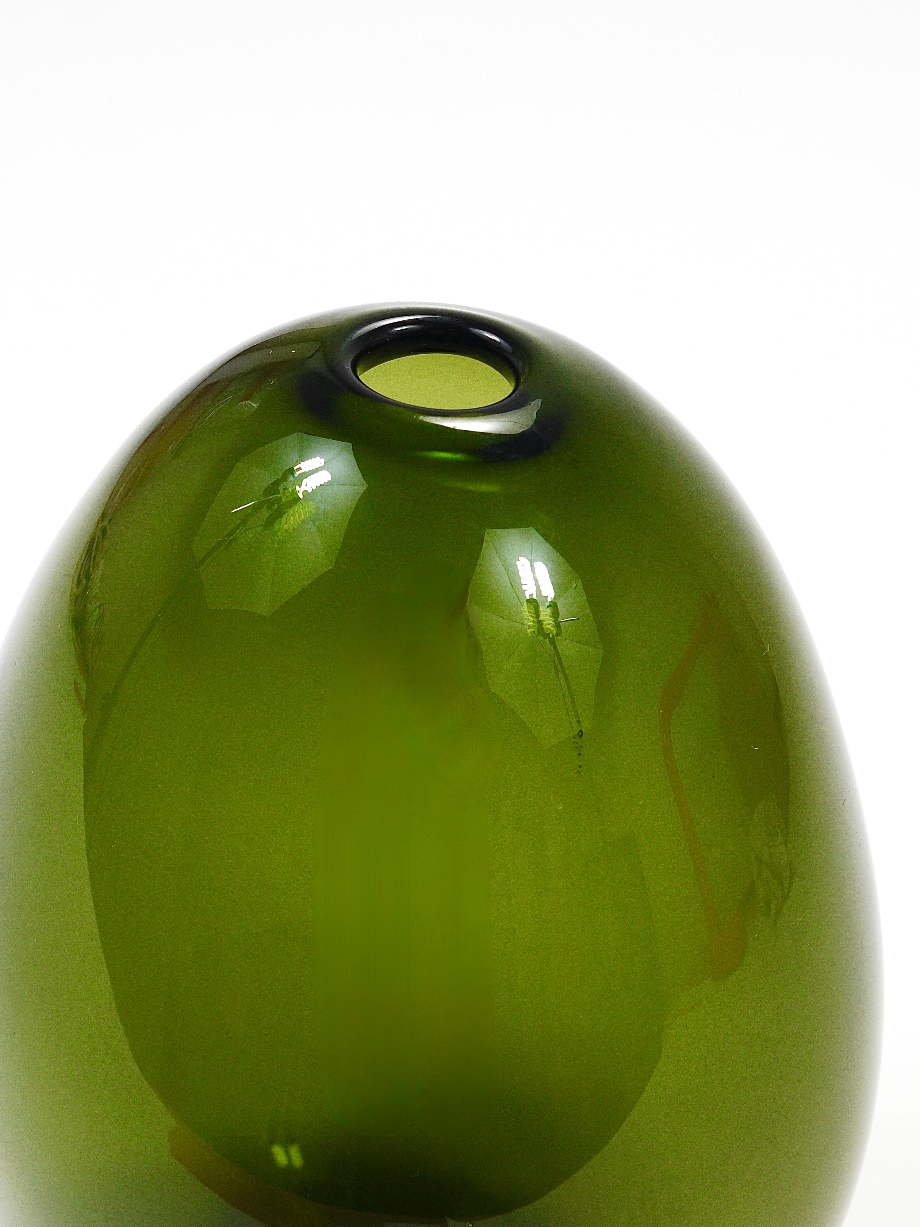 Kaj Franck Saippuakupla Vase en verre d'art à bulles de savon vertes, Nuutajärvi Finlande en vente 7