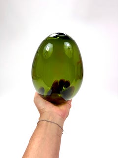 Kaj Franck Saippuakupla Green Soap Bubble Art Glass Vase, Nuutajärvi Finland