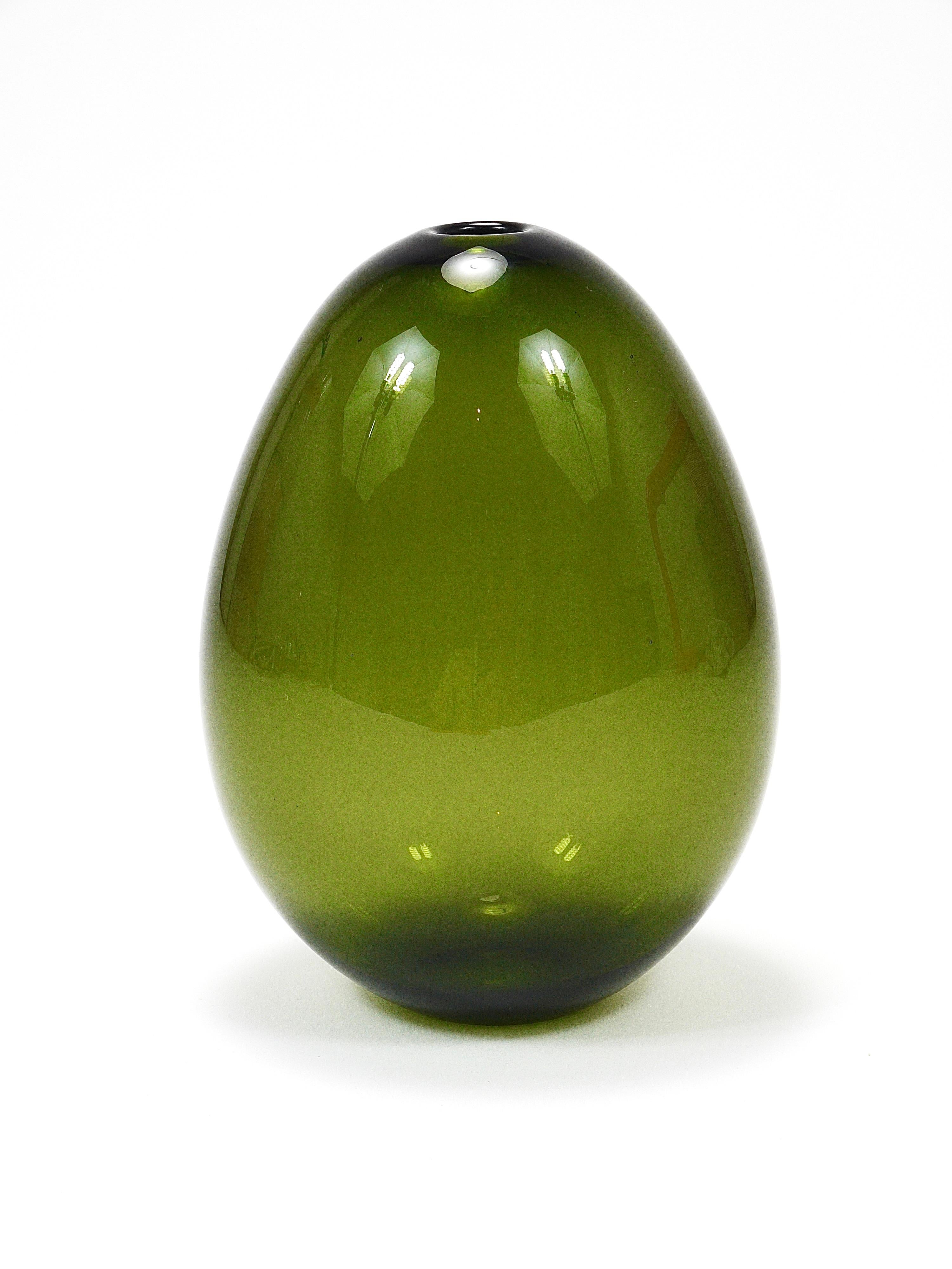 Mid-Century Modern Kaj Franck Saippuakupla Vase en verre d'art à bulles de savon vertes, Nuutajärvi Finlande en vente