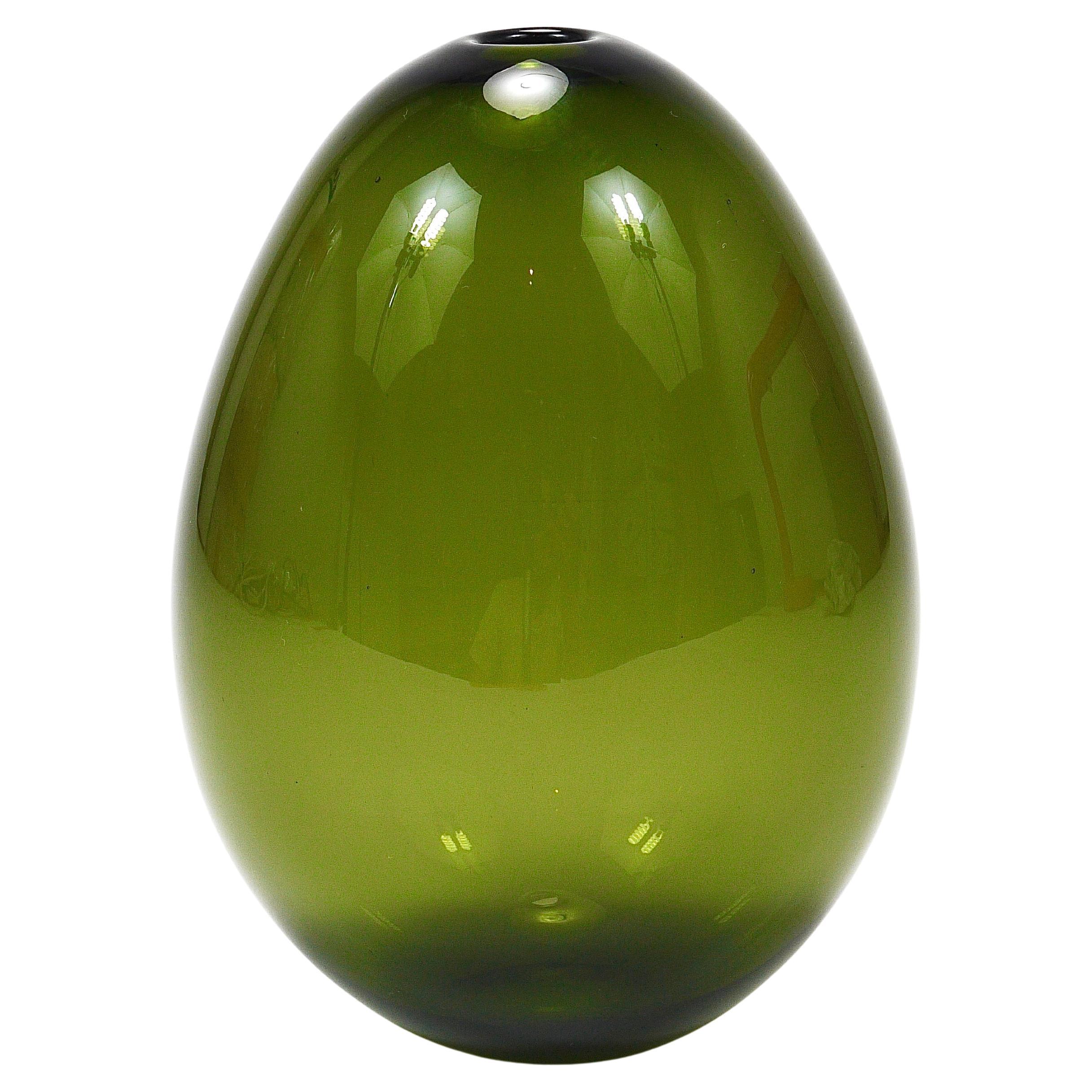 Kaj Franck Saippuakupla Green Soap Bubble Art Glass Vase, Nuutajärvi Finland