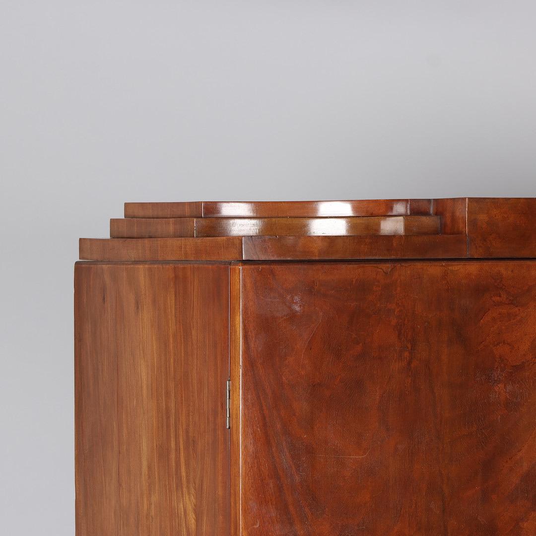 Metà XX secolo Kaj Gottlob (1887-1976) Gabinetto da toeletta in mogano, Danimarca, inizio XX secolo in vendita