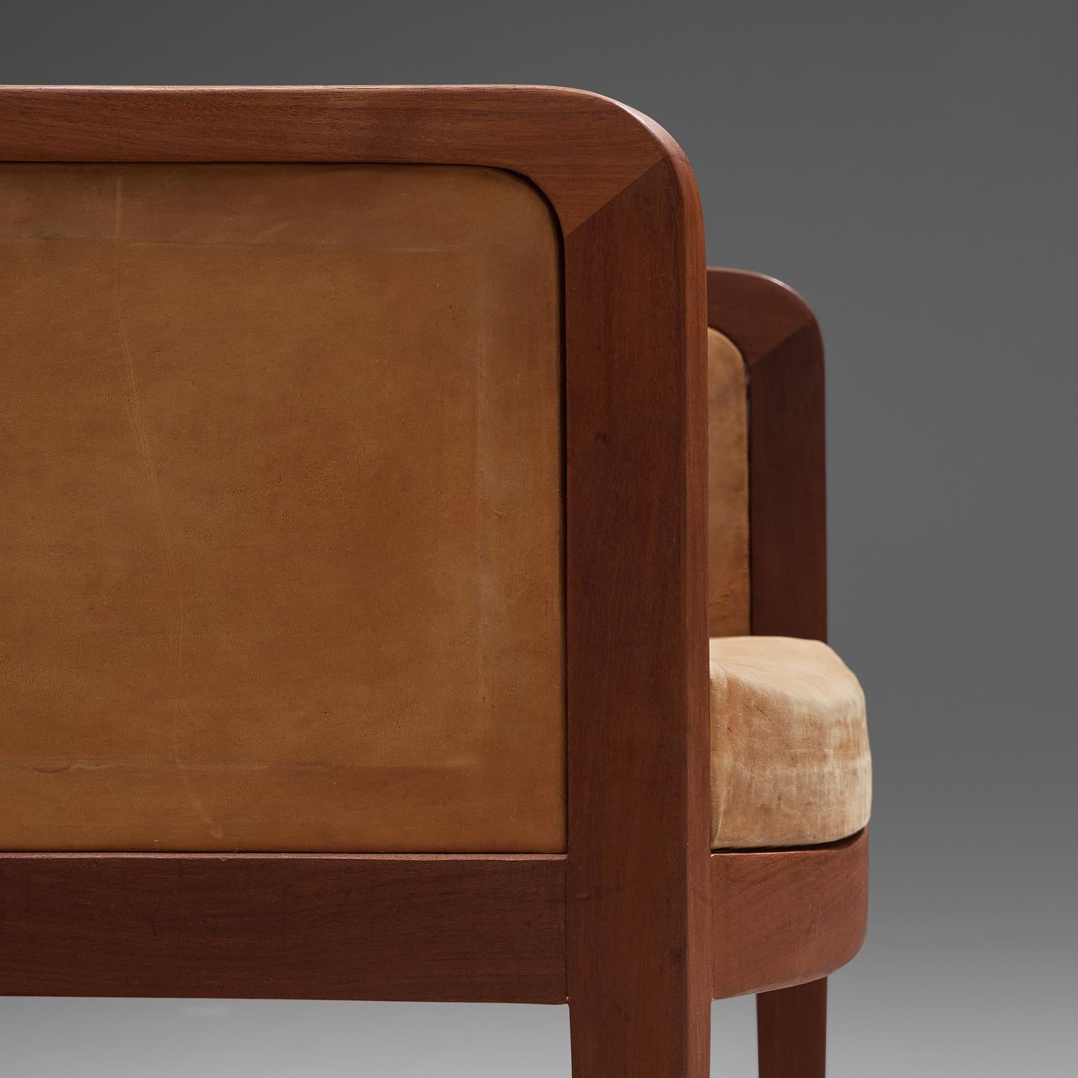 Mid-Century moderno Kaj Gottlob per Rud Rasmussen Poltrona in mogano e pelle in vendita