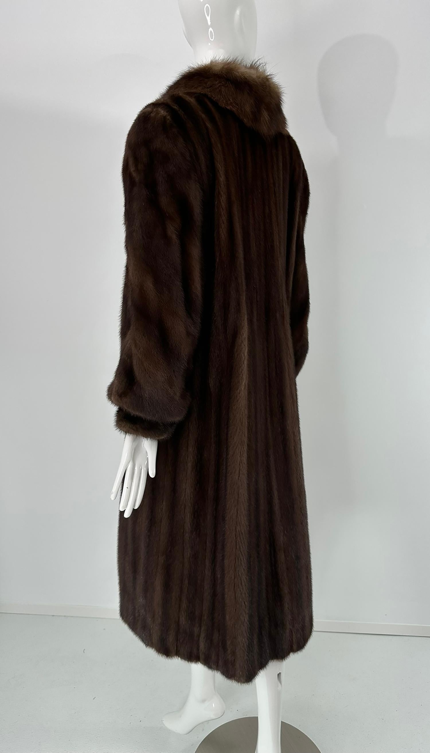 Pellicce Kakas Boston Cappotto completo in pelliccia di visone e zibellino color oro mogano anni '90 S.I.M. In condizioni buone in vendita a West Palm Beach, FL