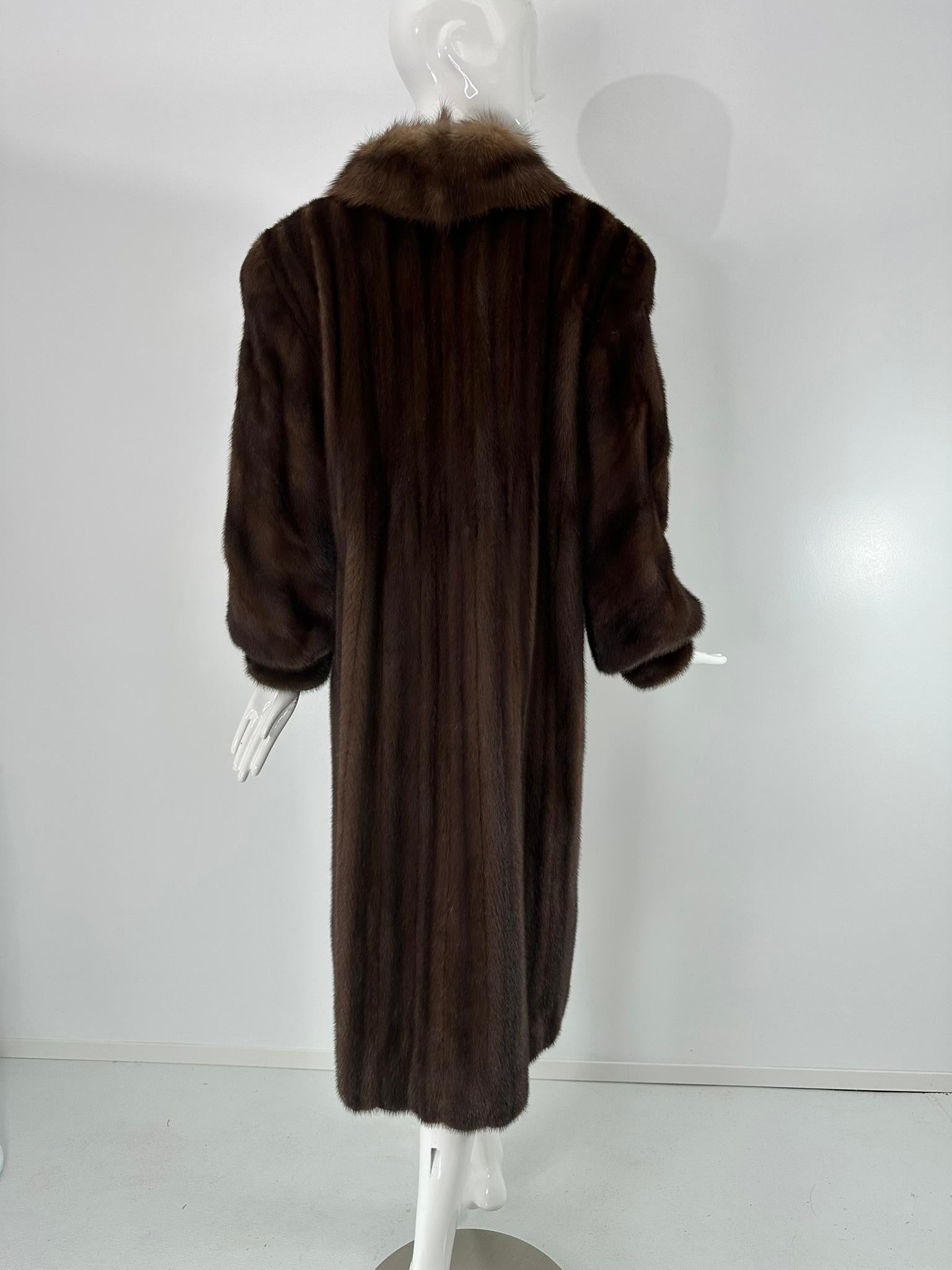 Pellicce Kakas Boston Cappotto completo in pelliccia di visone e zibellino color oro mogano anni '90 S.I.M. in vendita 2