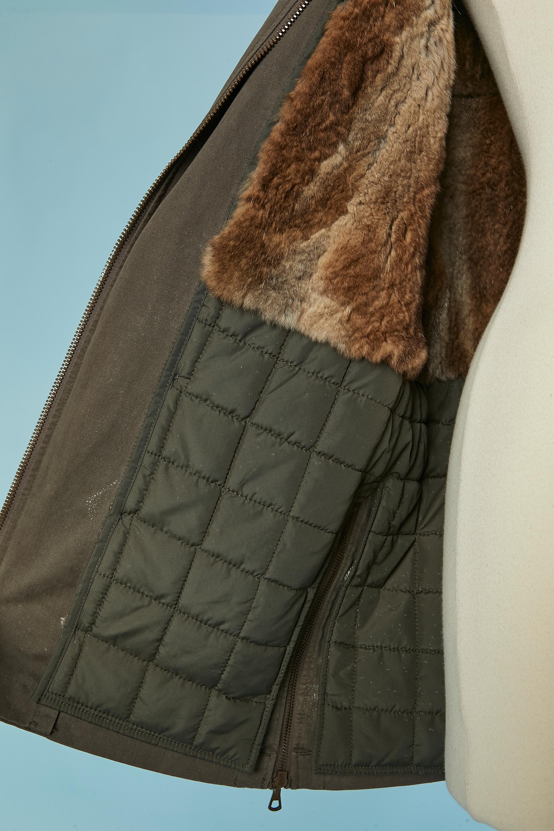 Parka senza maniche in cotone kaki con collo e fodera in pelliccia ARMY by Yves Salomon in vendita 1