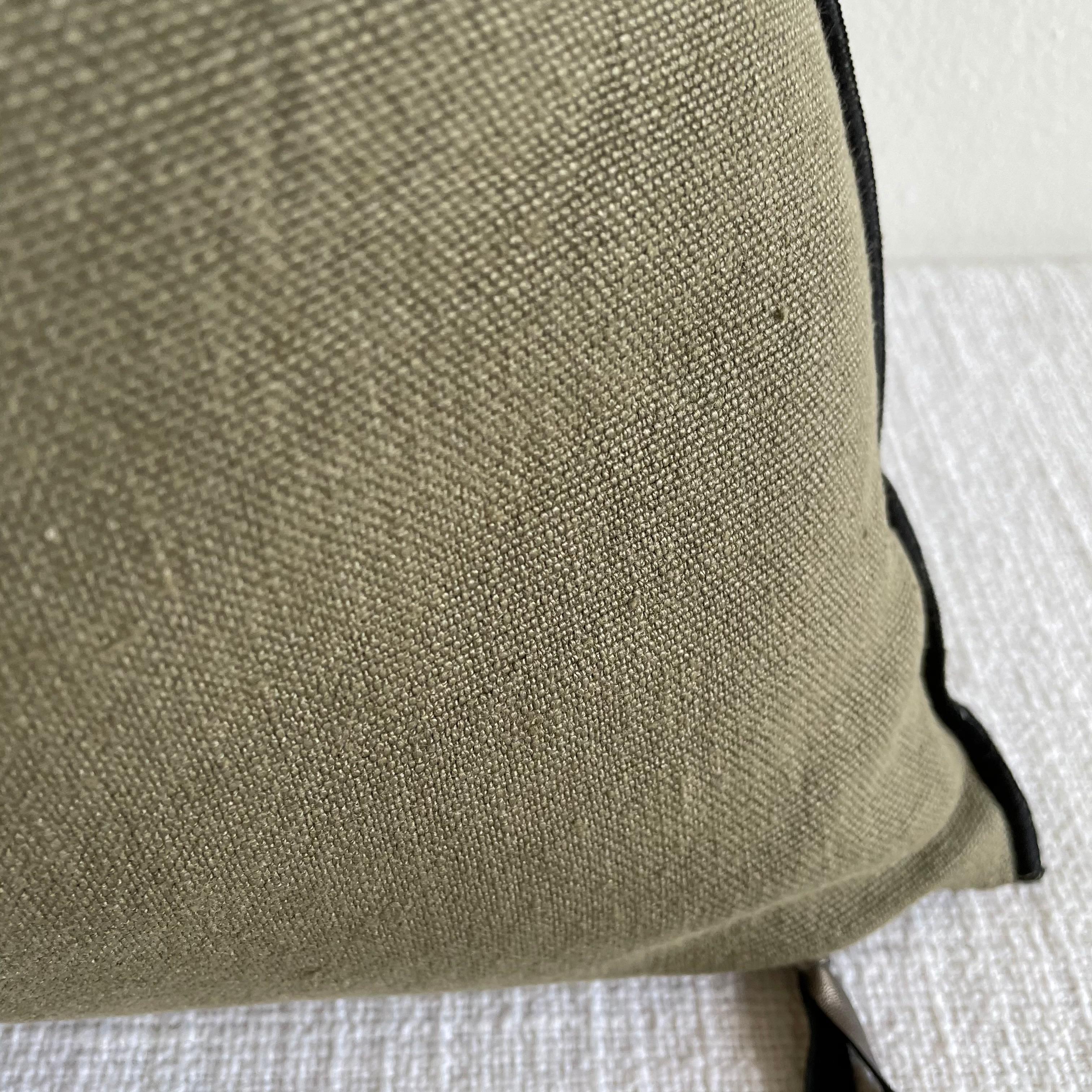 Stone Wash French Linen Accent Pillow In New Condition In Brea, CA
