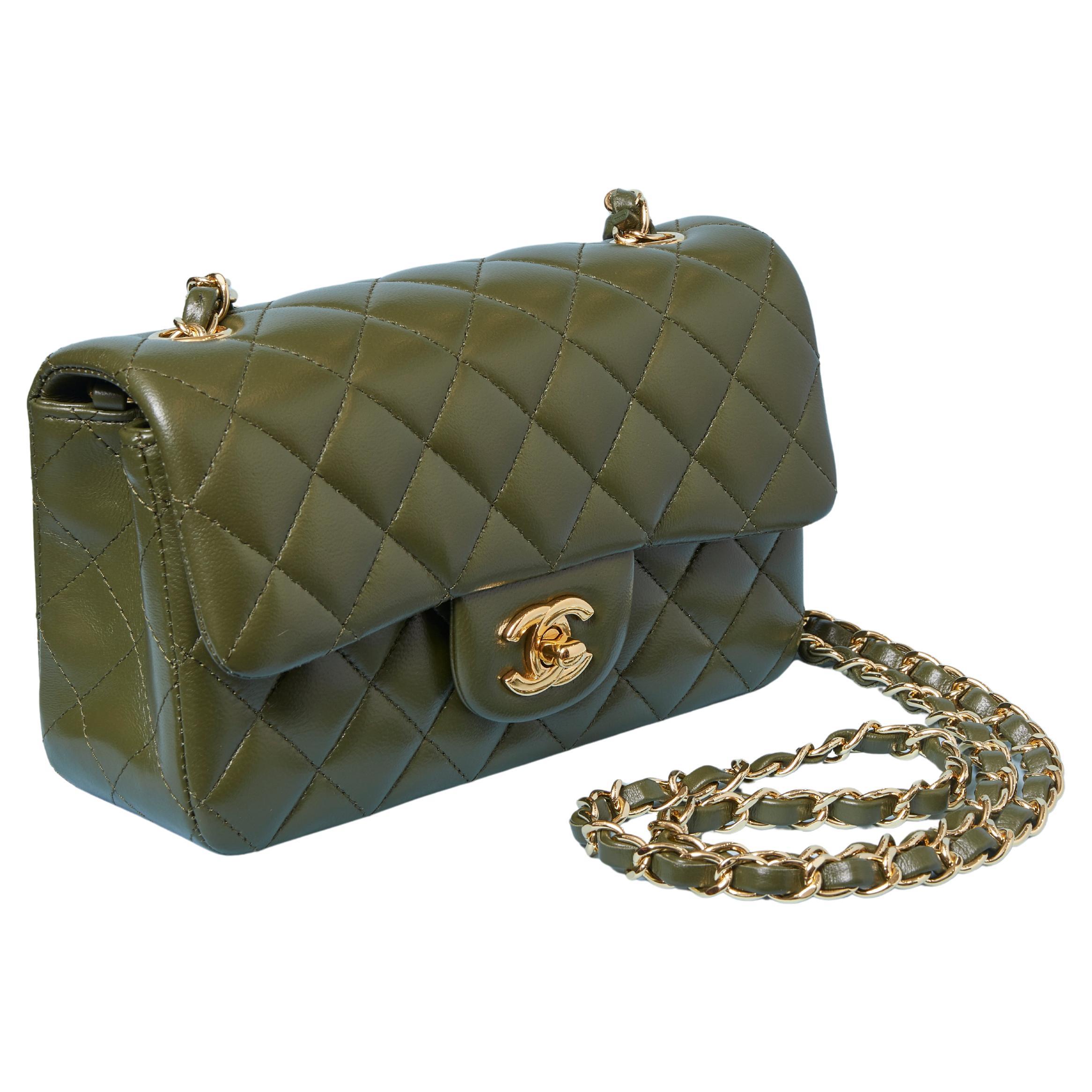 Borsa mini Timeless in pelle kaki Chanel