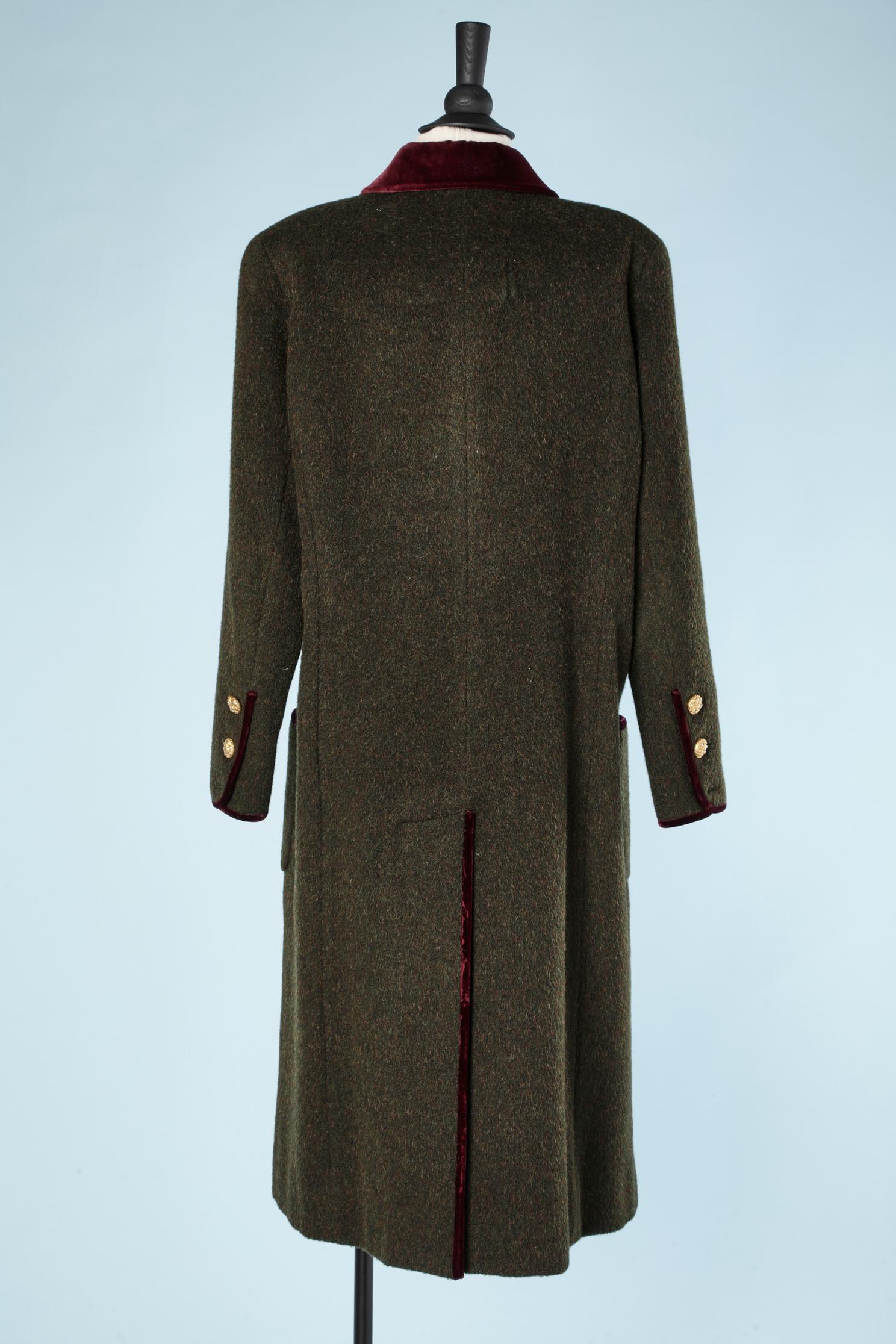 Kaki wool coat with burgundy silk velvet collar and piping Chanel Boutique  4