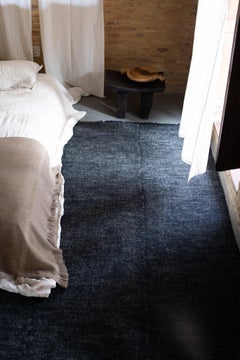KALA RATRI rug, a handwoven rug from Nepal in pure sheep wool