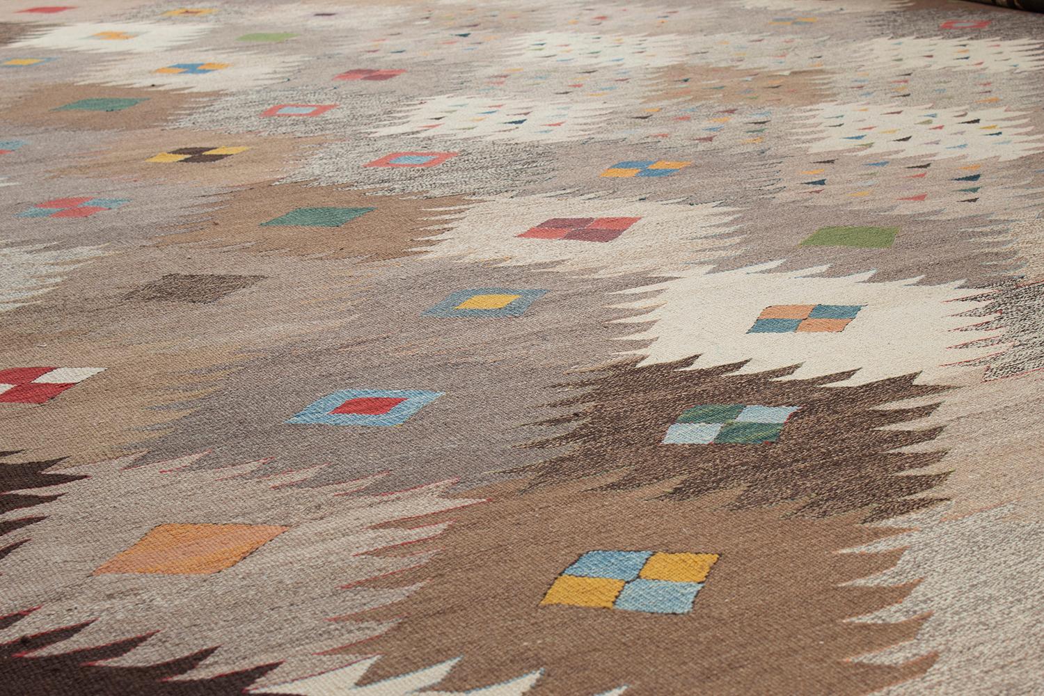 Kalach Scandinavian and Navajo Style Multicolor Flatweave Wool Rug In New Condition For Sale In New York, NY